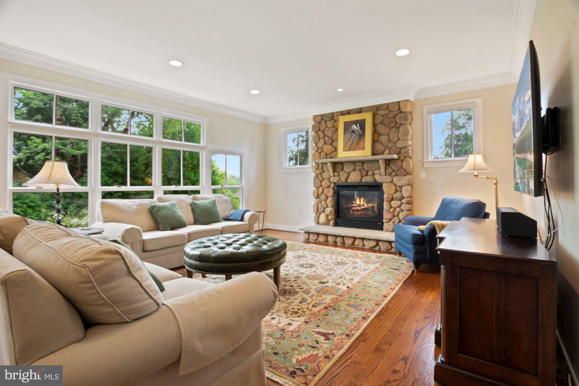 STONELEIGH - Residential