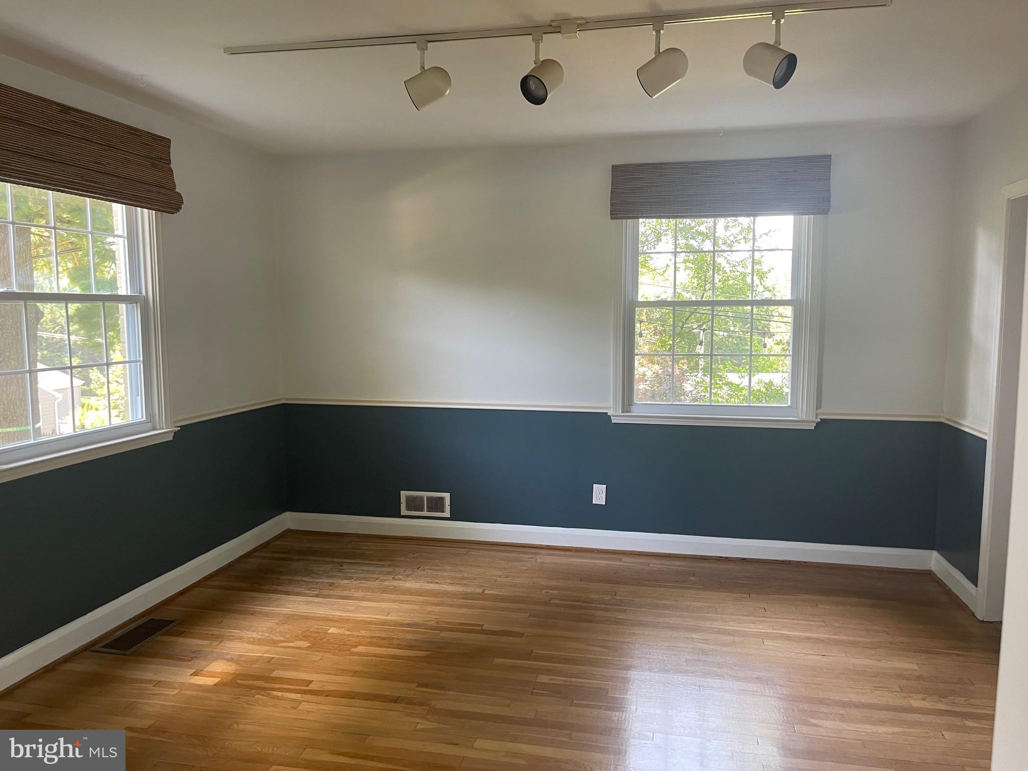 819 FAIRWAY