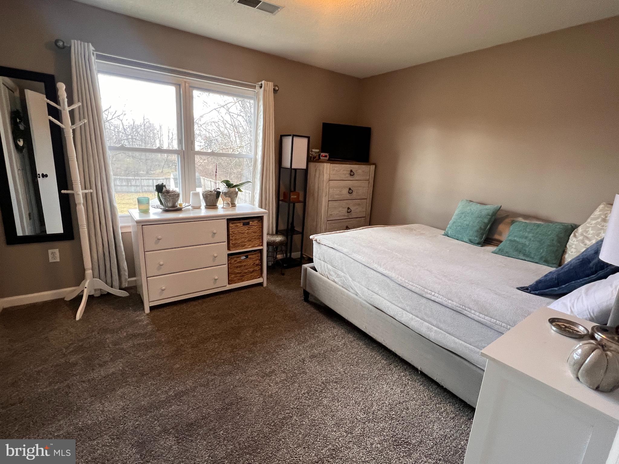 GREEN HILL - Residential