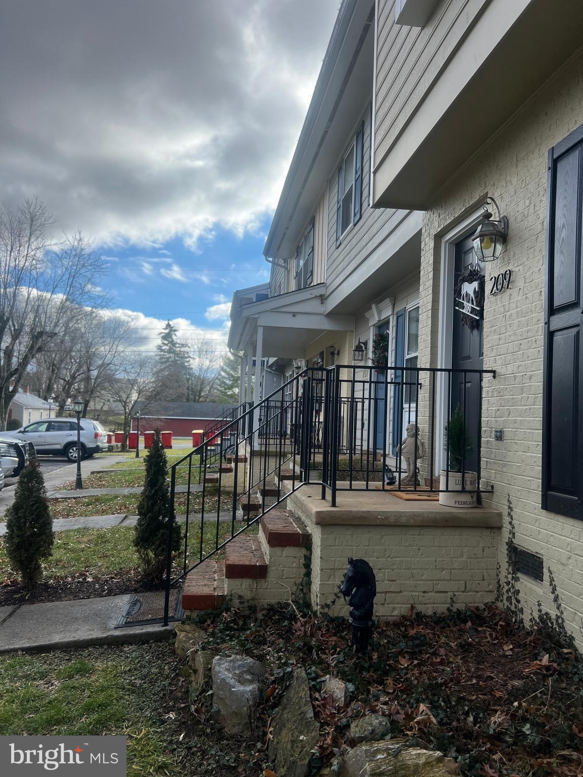 GREEN HILL - Residential