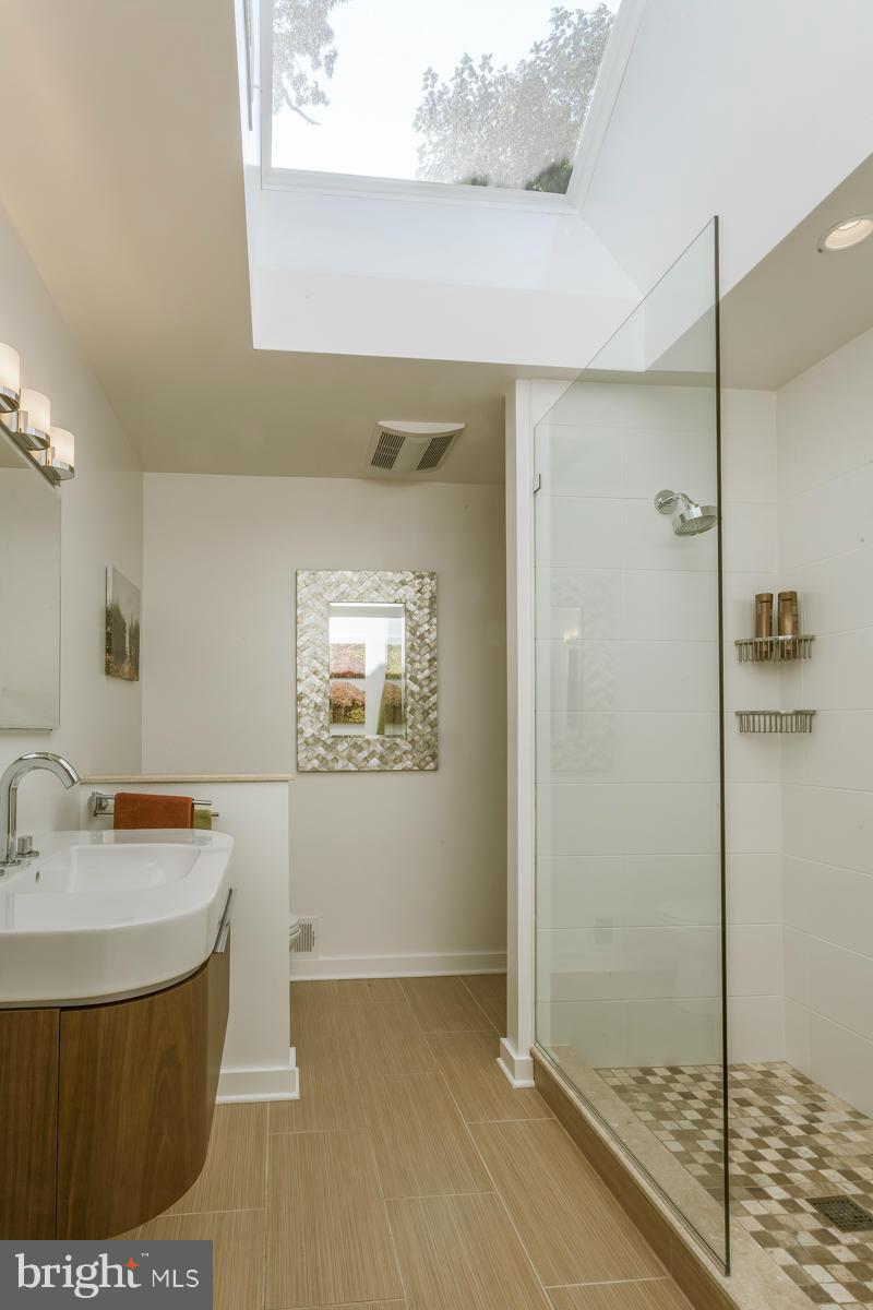 EASTPORT - Residential