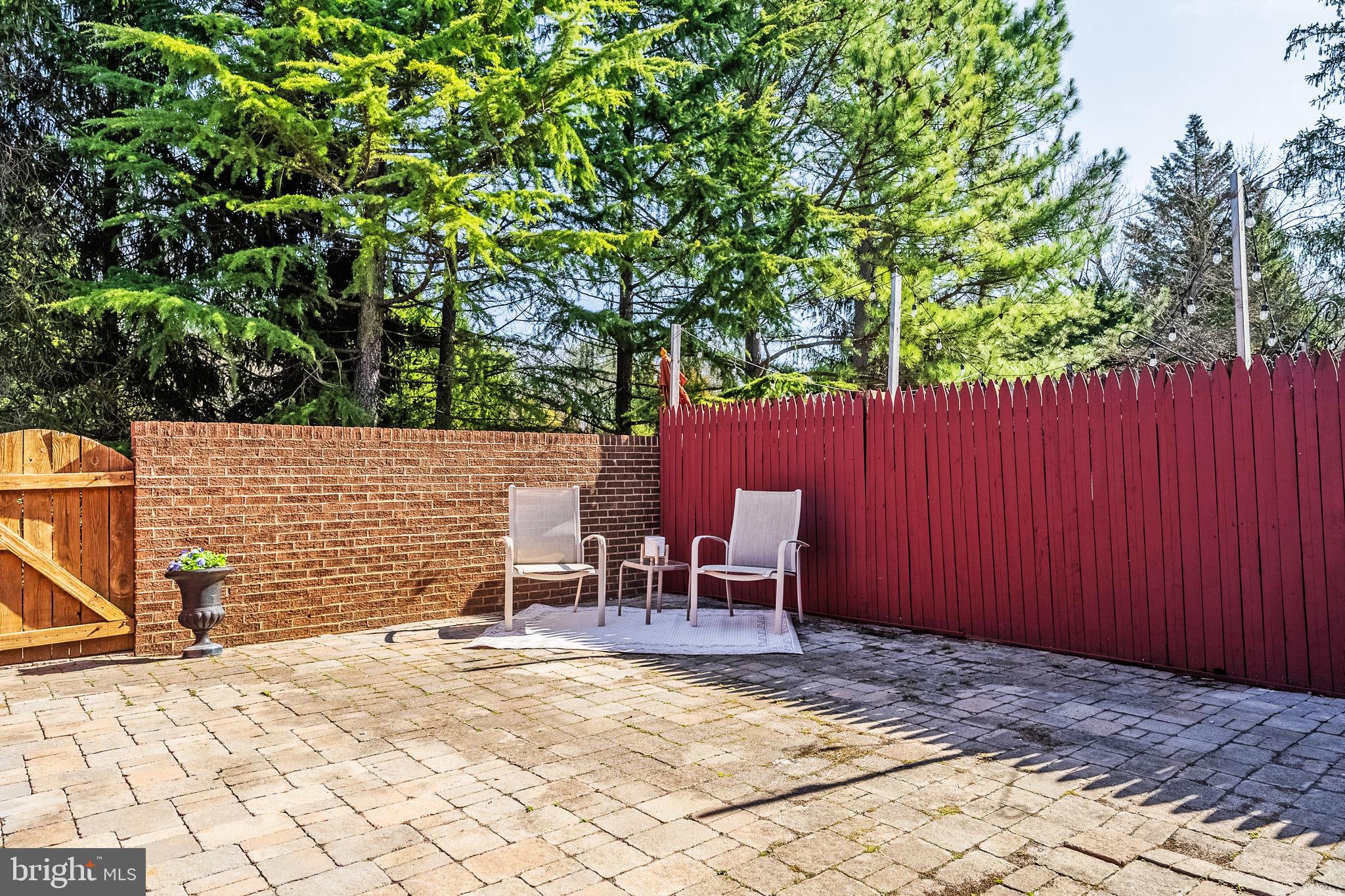 PINECREST HEIGHTS - Residential