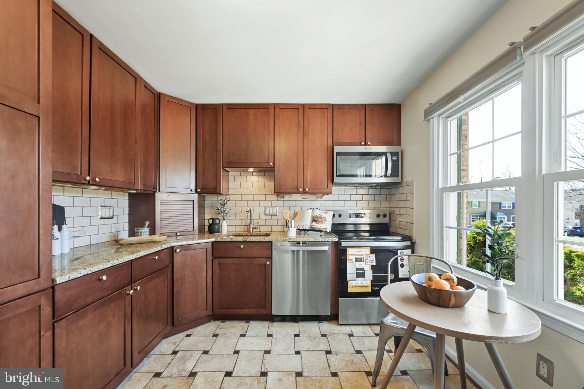 PINECREST HEIGHTS - Residential