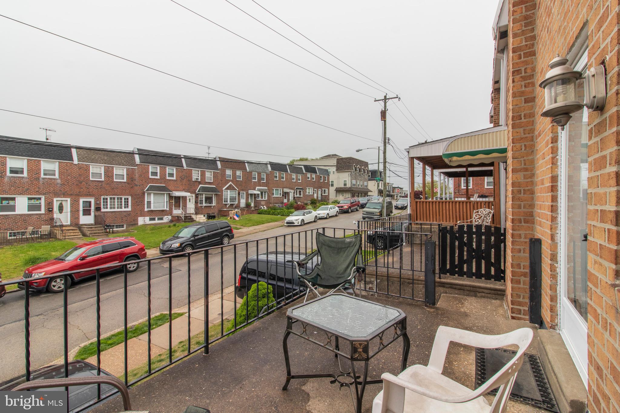 ROXBOROUGH - Residential