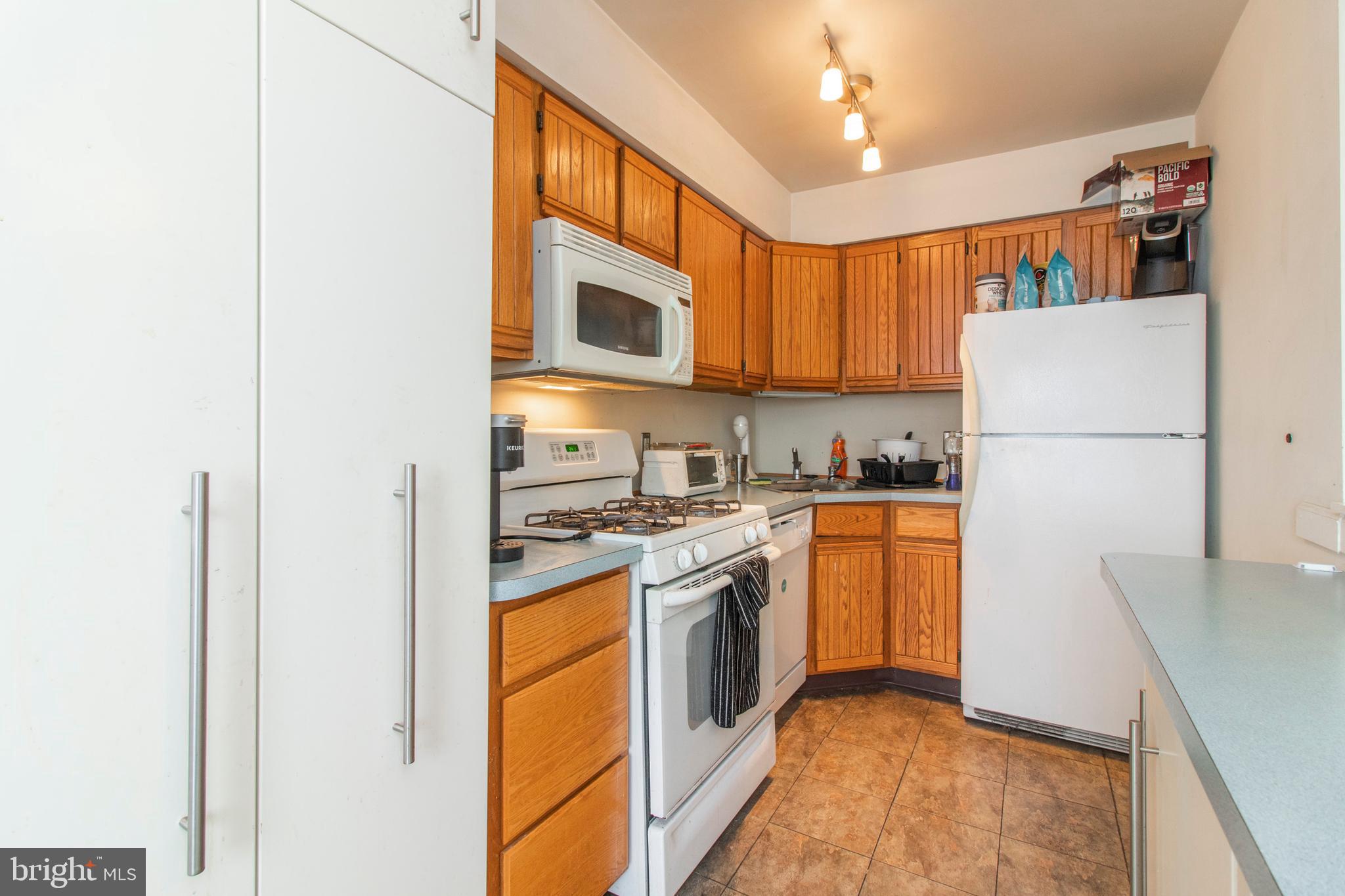 ROXBOROUGH - Residential