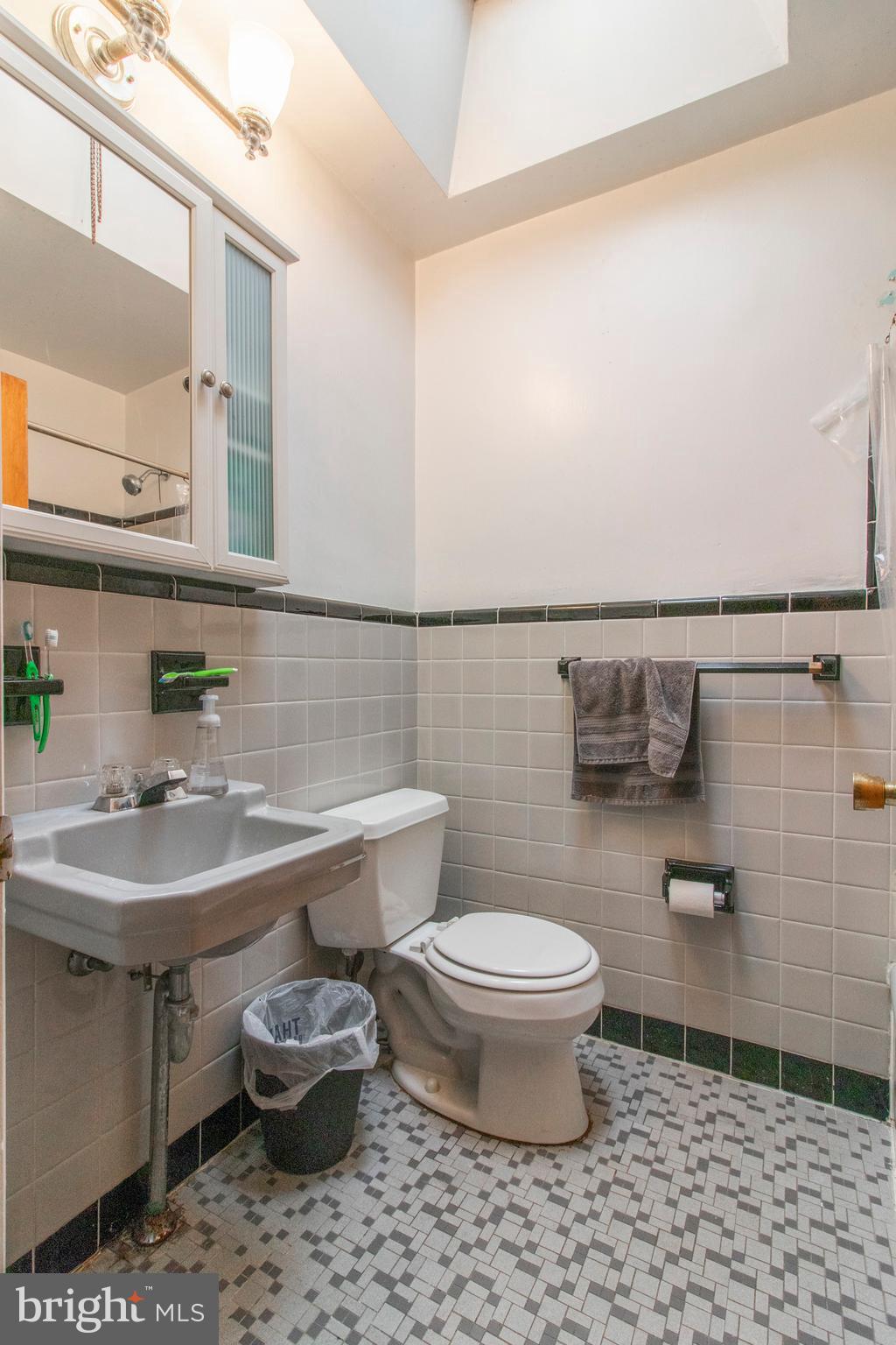 ROXBOROUGH - Residential