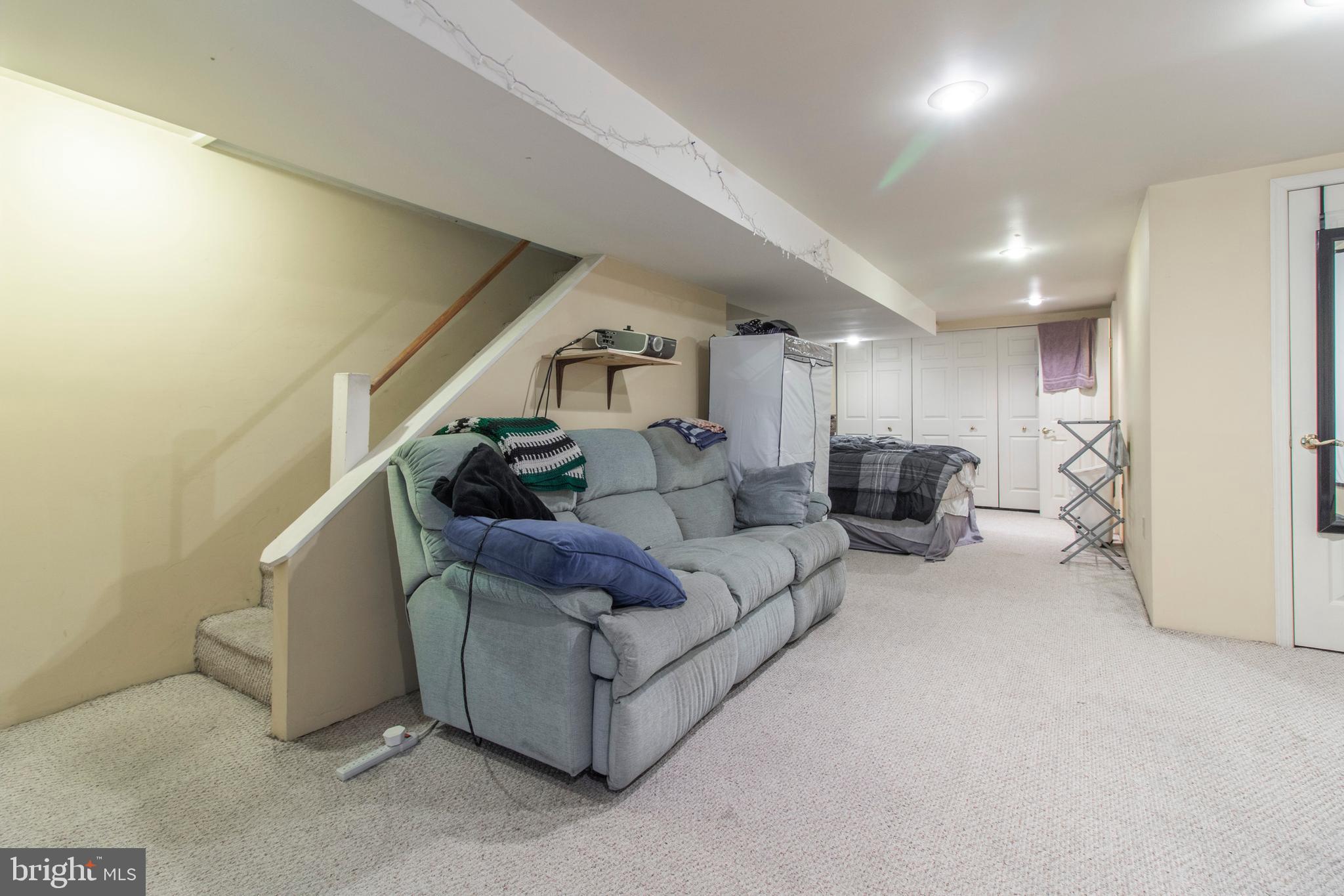 ROXBOROUGH - Residential