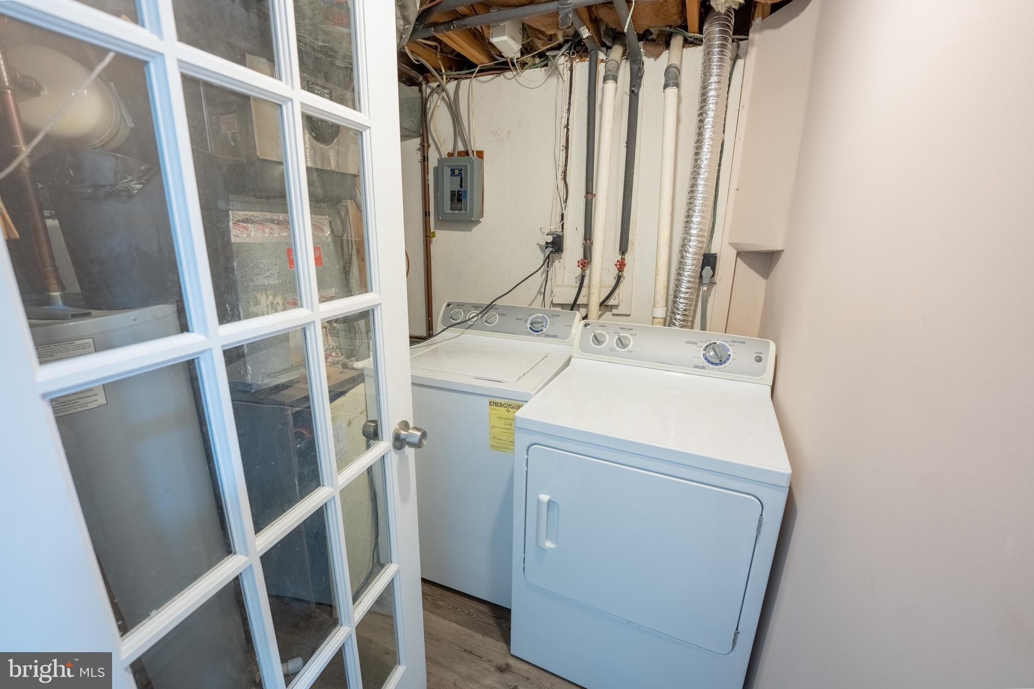 NEWPORT ESTATES - Residential