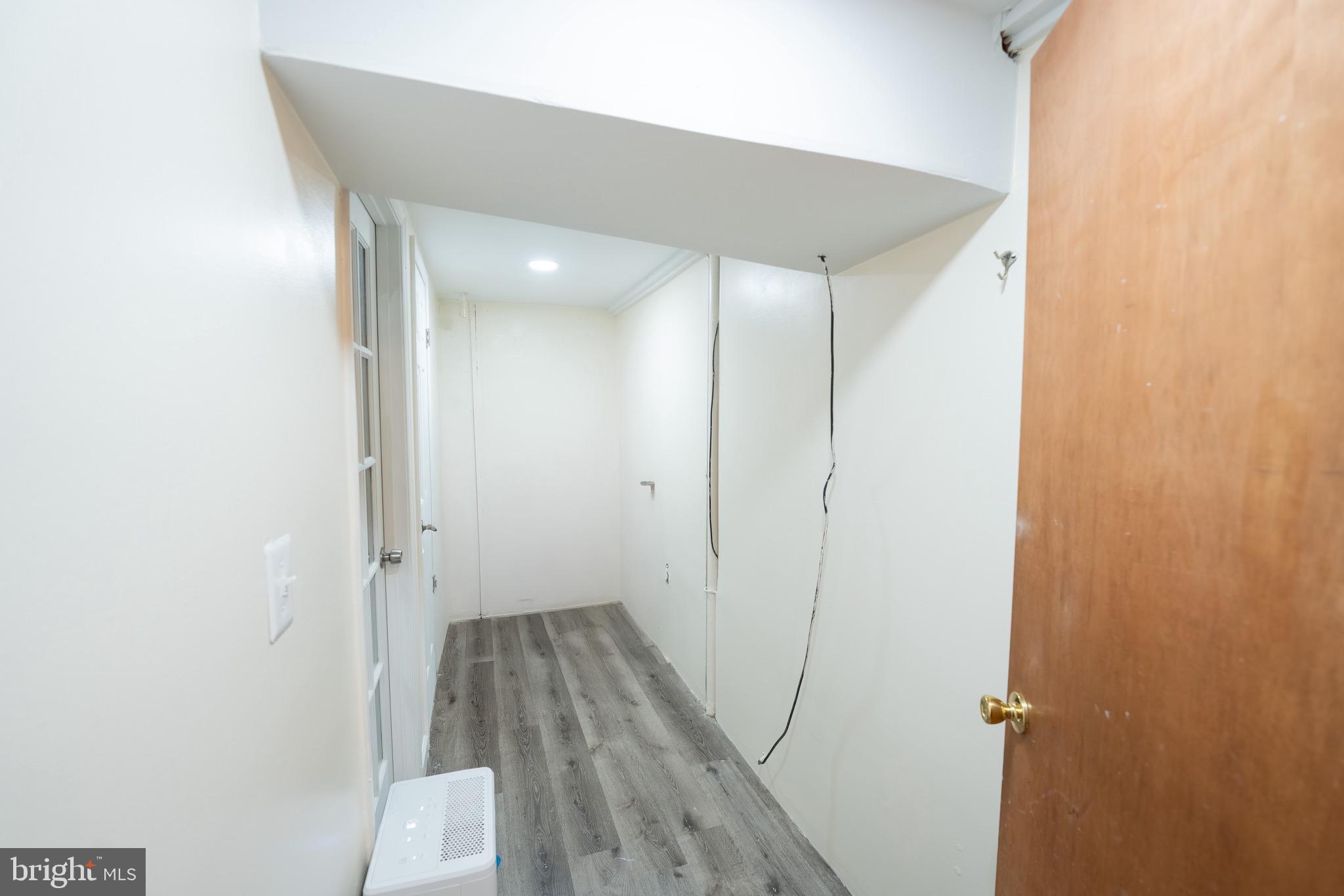 NEWPORT ESTATES - Residential