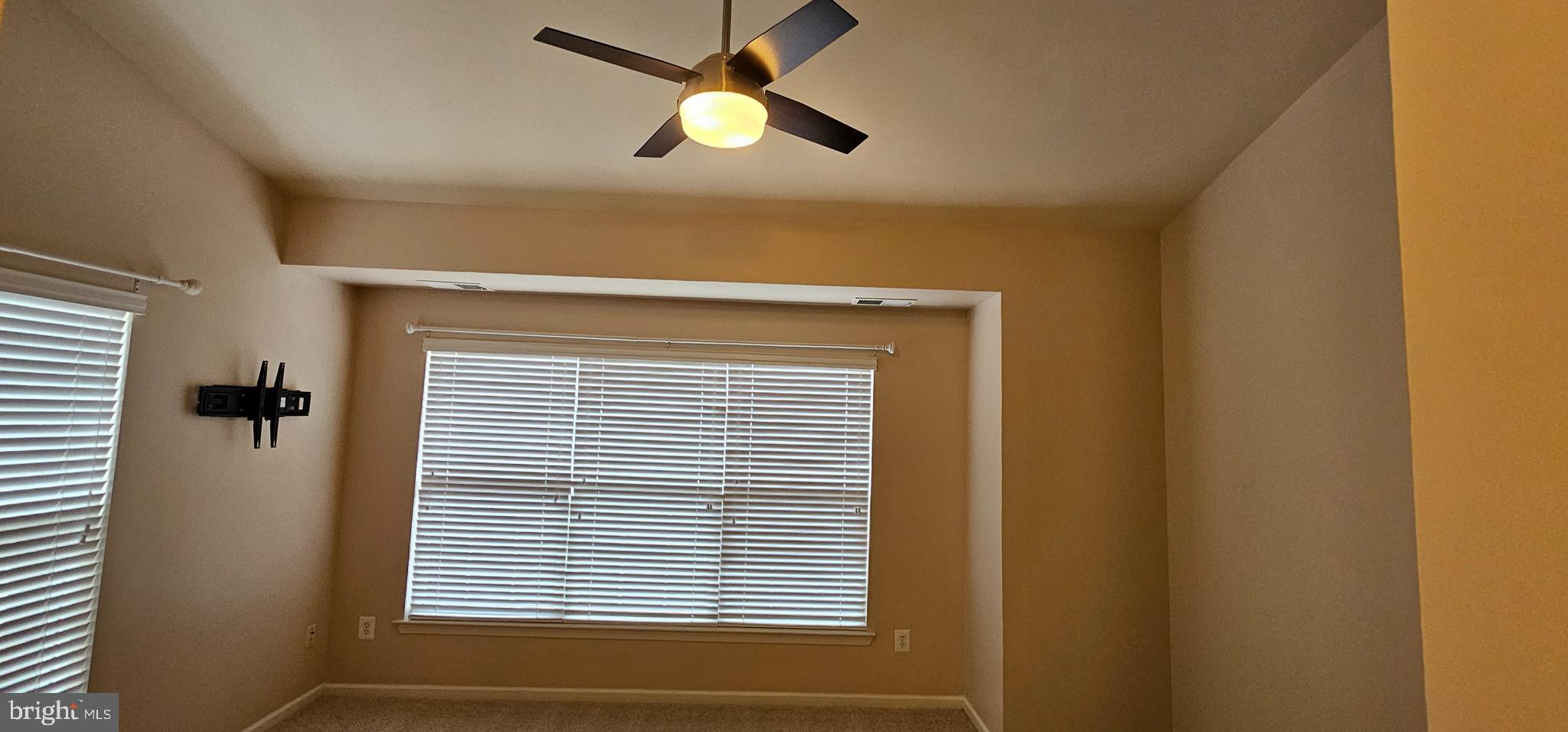 BELMONT LAND BAY - Residential Lease