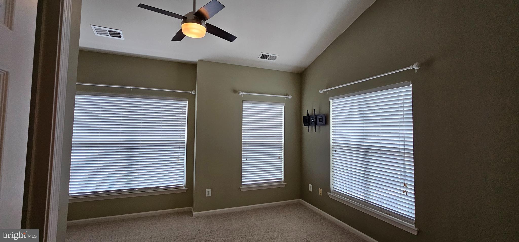 BELMONT LAND BAY - Residential Lease