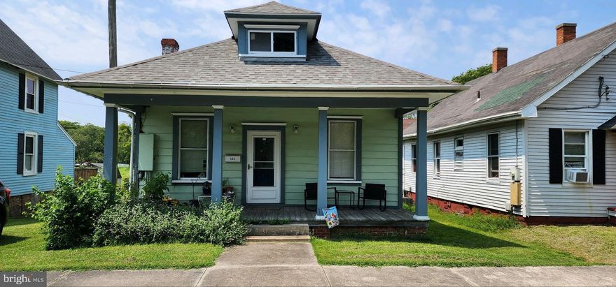 Take a look at this 2 bedroom 2 bathroom home located in downtown Pocomoke City.  Just a short walk to Cypress Park, The Marva Theater and The Delmarva Discovery Museum.  This home is perfect for a family just starting out or as an investment property.  Schedule your showing today.