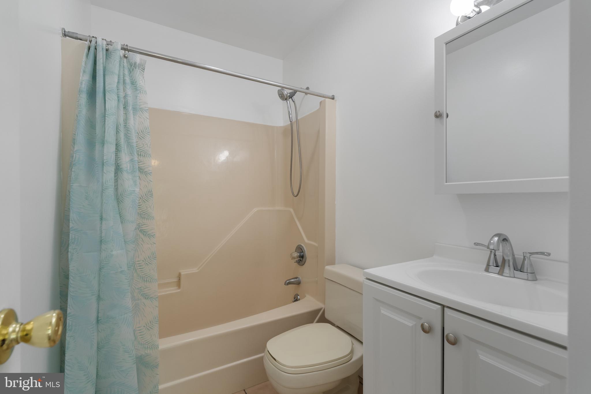 VICTORIA SQUARE - Residential