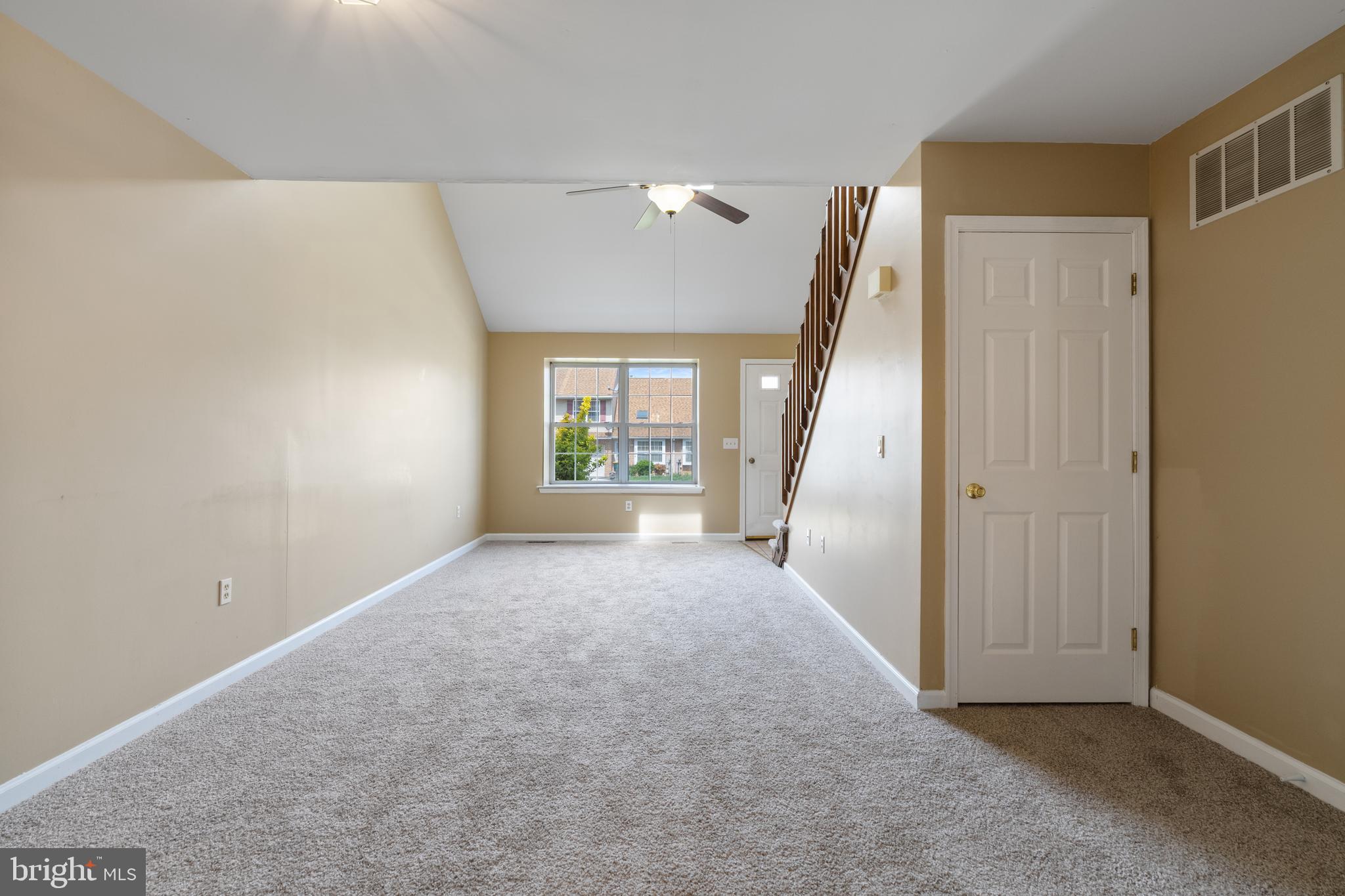 VICTORIA SQUARE - Residential