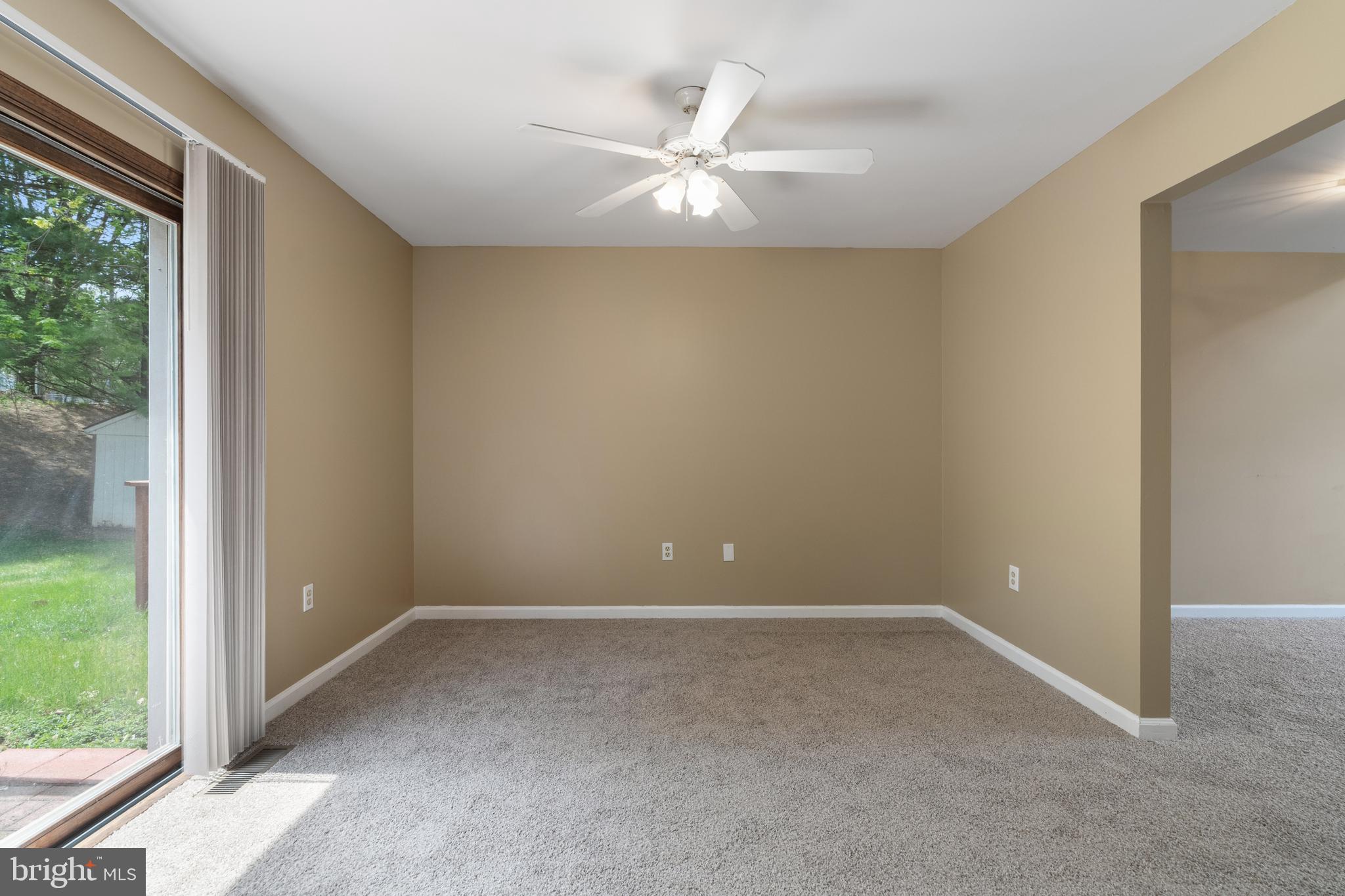 VICTORIA SQUARE - Residential