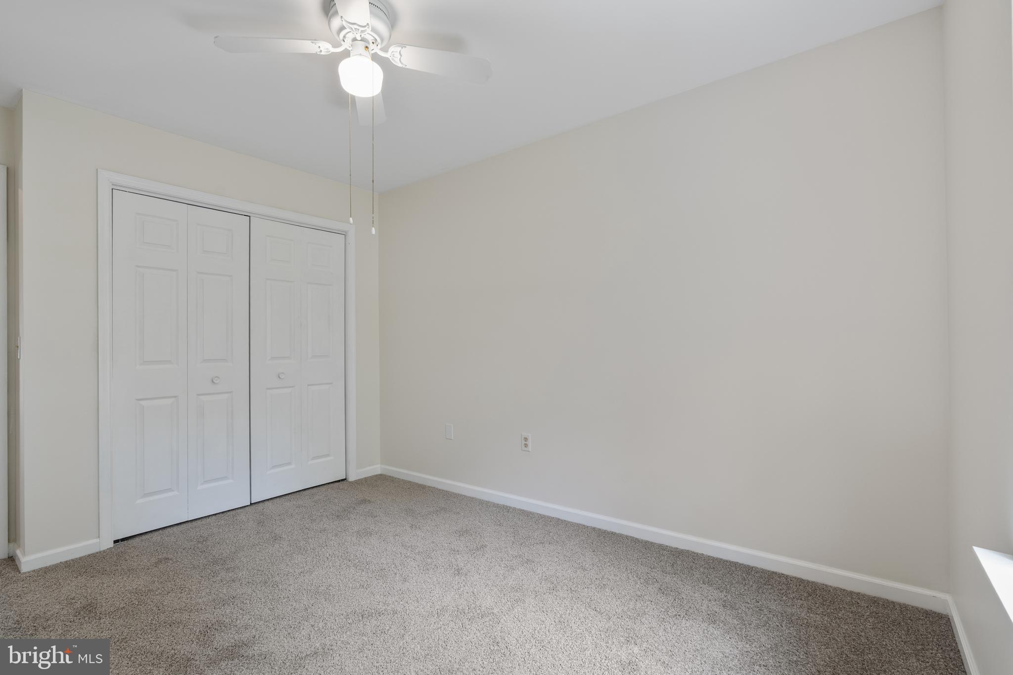 VICTORIA SQUARE - Residential