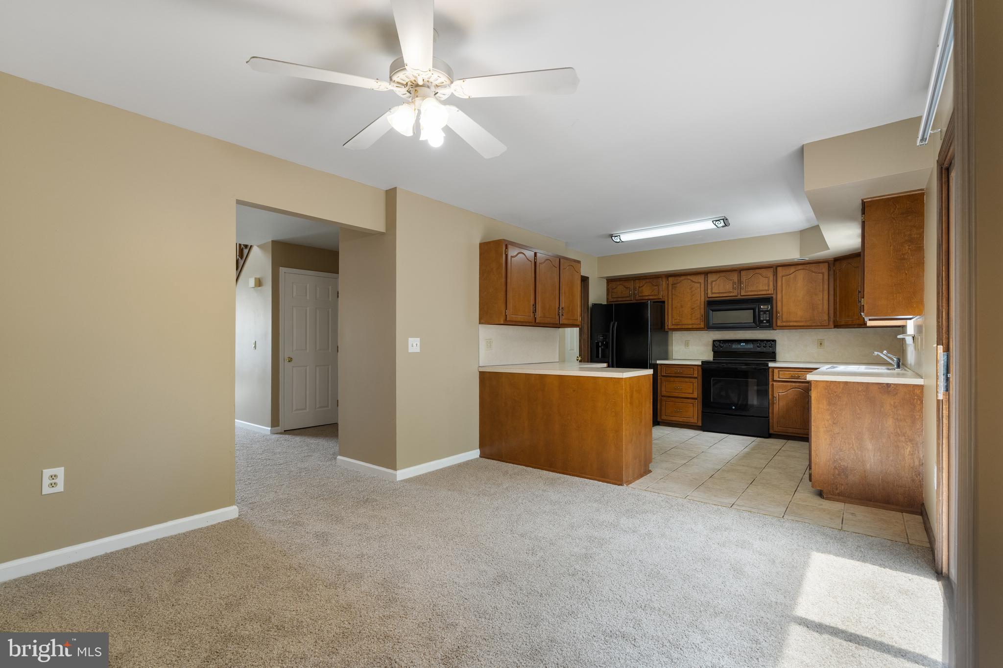 VICTORIA SQUARE - Residential