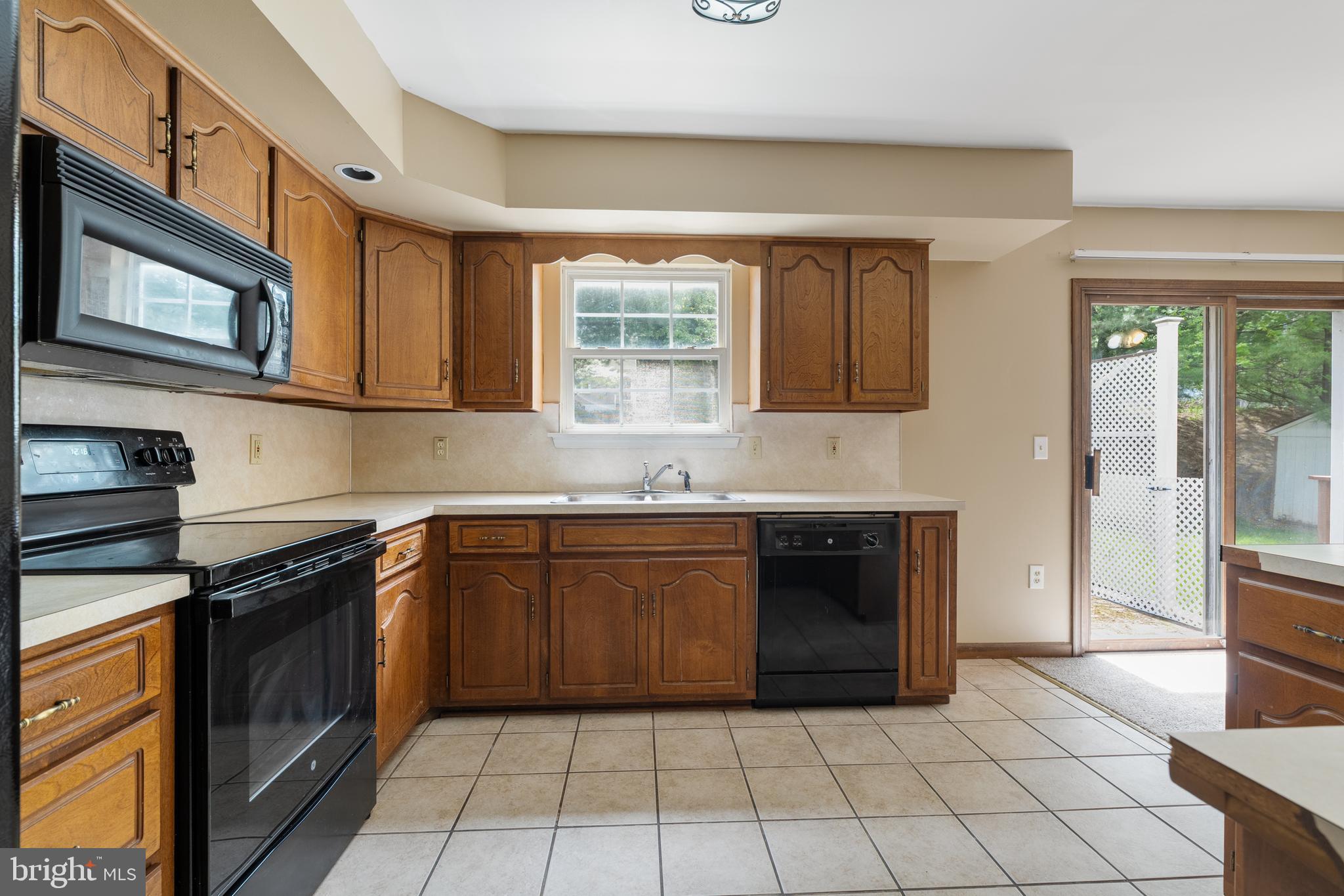 VICTORIA SQUARE - Residential