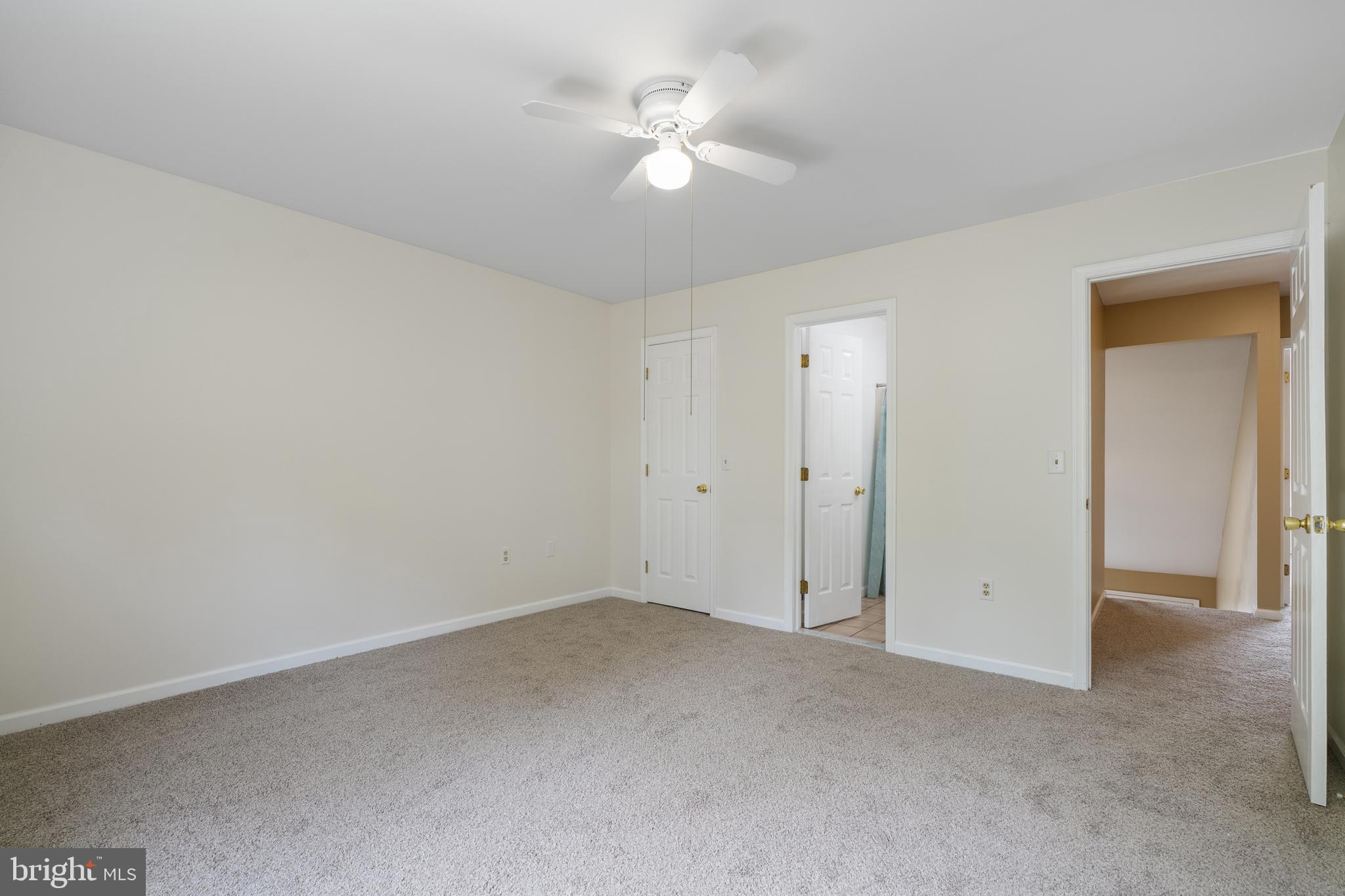 VICTORIA SQUARE - Residential