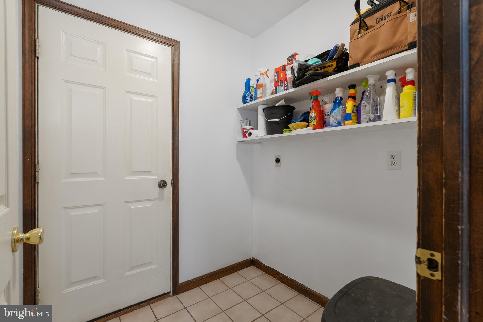 VICTORIA SQUARE - Residential