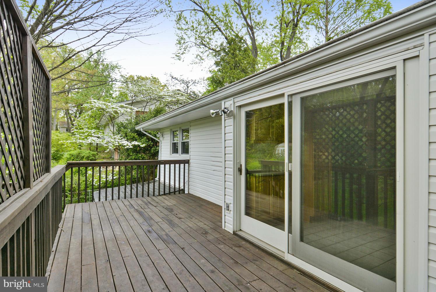 BROYHILL GLEN GARY PARK - Residential