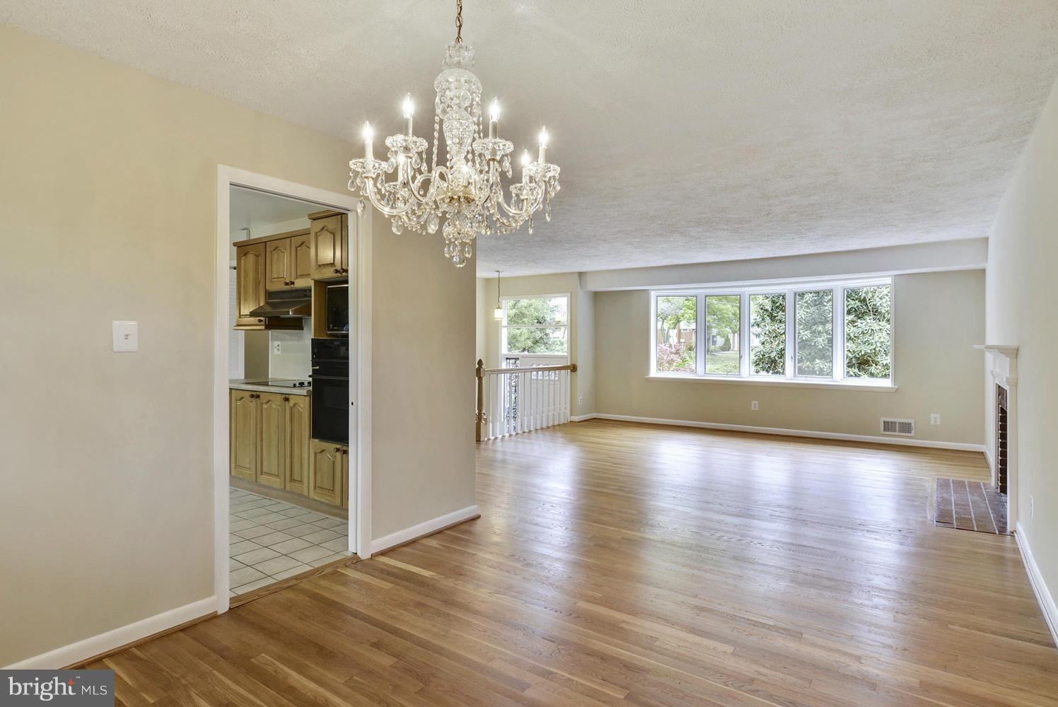 BROYHILL GLEN GARY PARK - Residential