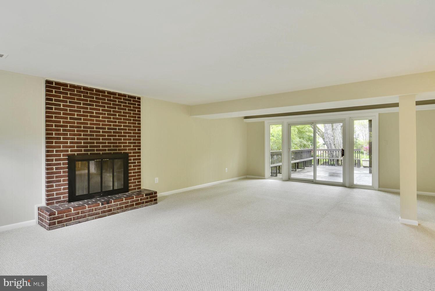 BROYHILL GLEN GARY PARK - Residential