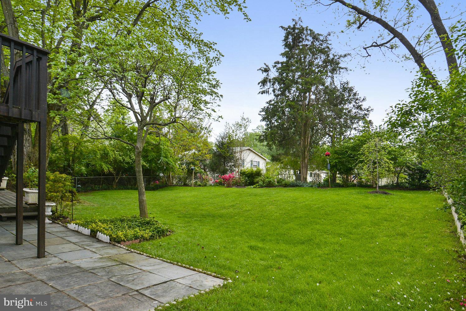 BROYHILL GLEN GARY PARK - Residential