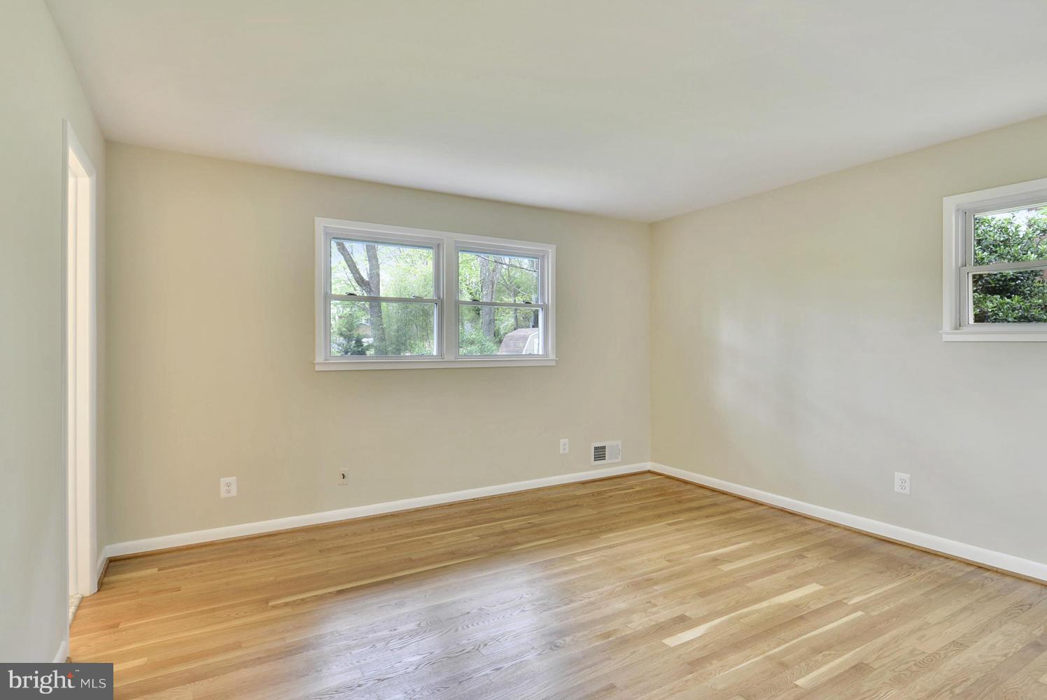 BROYHILL GLEN GARY PARK - Residential