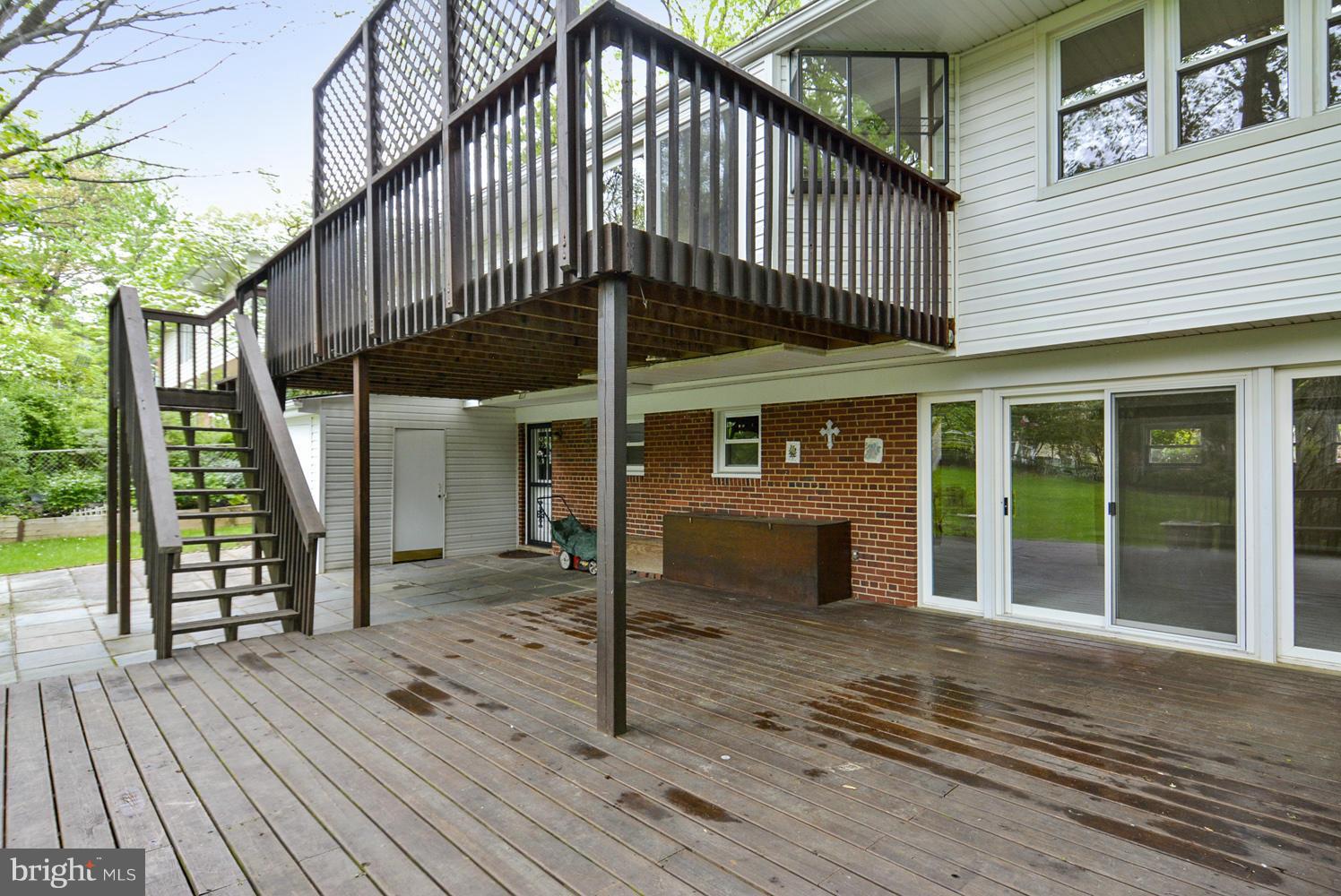 BROYHILL GLEN GARY PARK - Residential