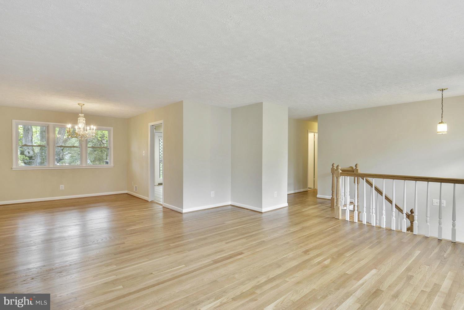 BROYHILL GLEN GARY PARK - Residential