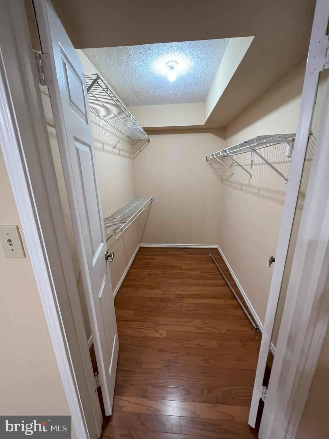 FOUNTAINS AT MCLEAN - Residential Lease