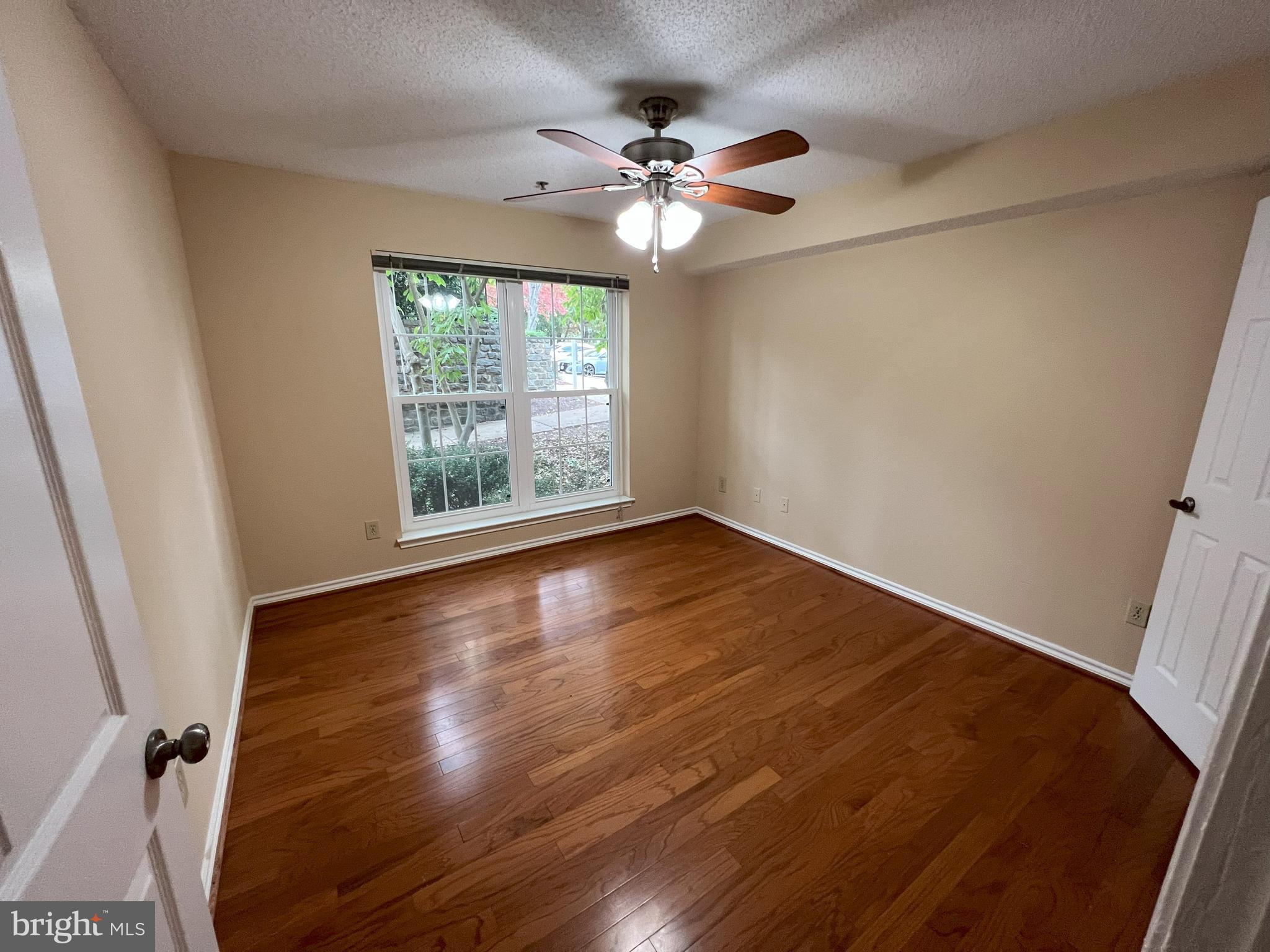 FOUNTAINS AT MCLEAN - Residential Lease