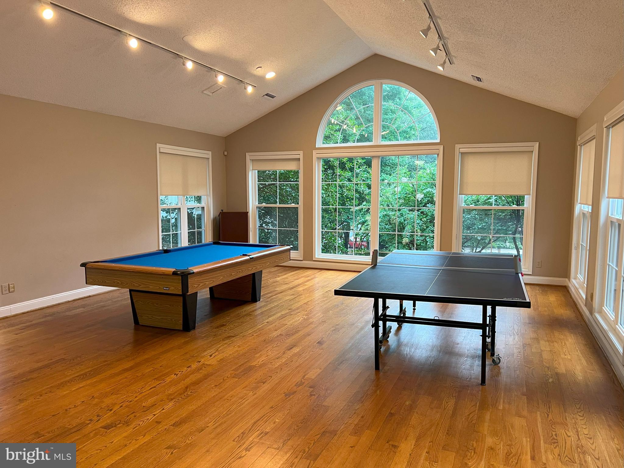 FOUNTAINS AT MCLEAN - Residential Lease