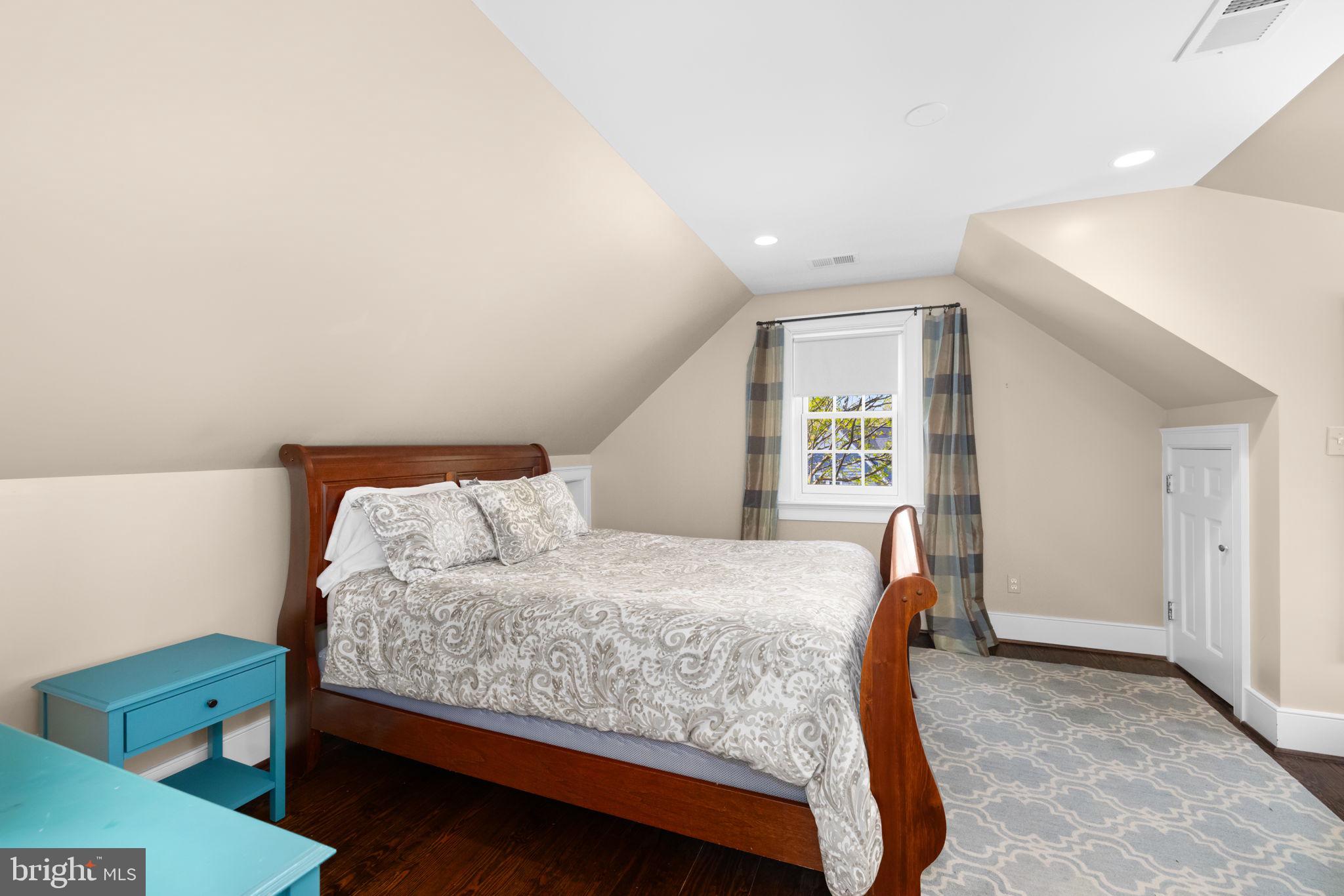 JEFFERSON PARK - Residential