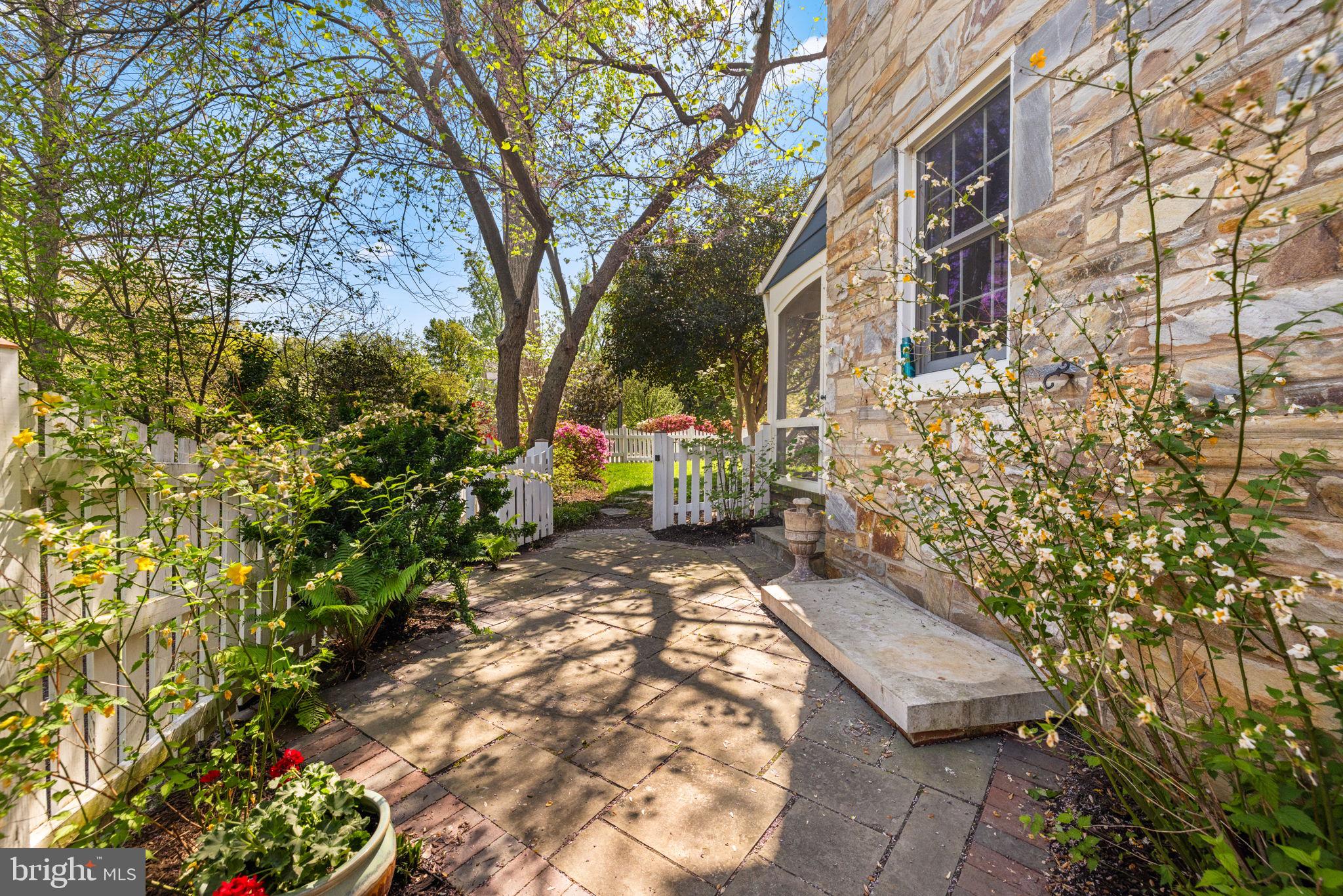 JEFFERSON PARK - Residential