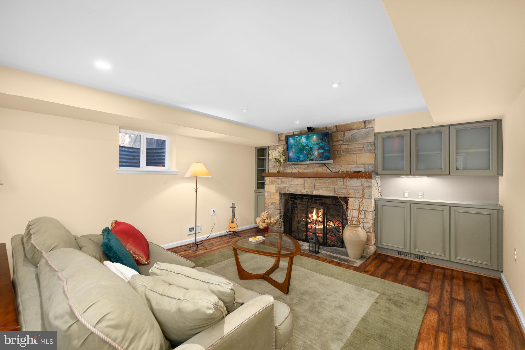 JEFFERSON PARK - Residential