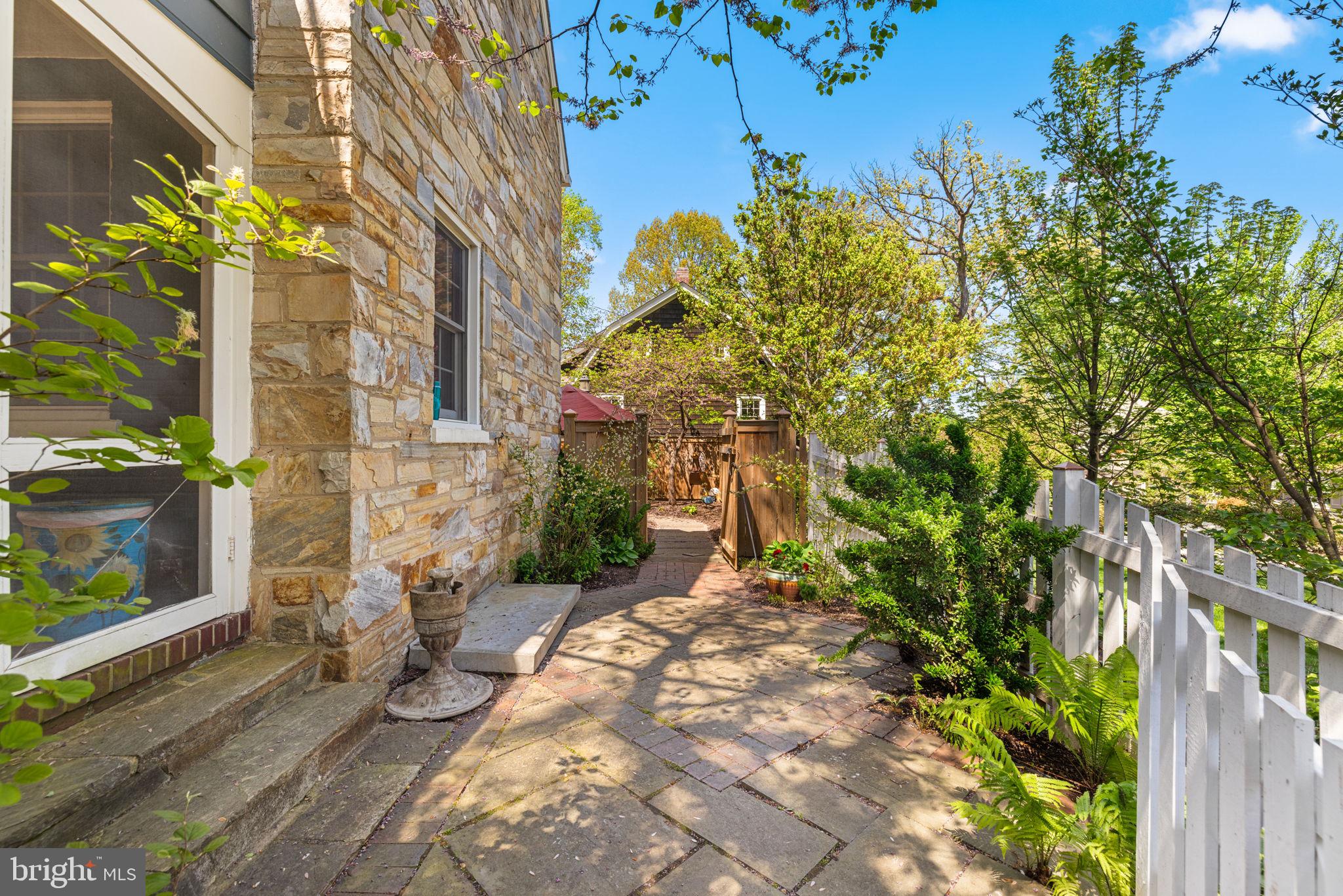 JEFFERSON PARK - Residential