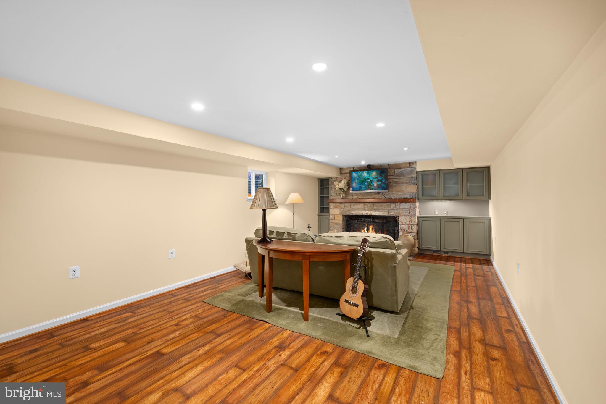 JEFFERSON PARK - Residential