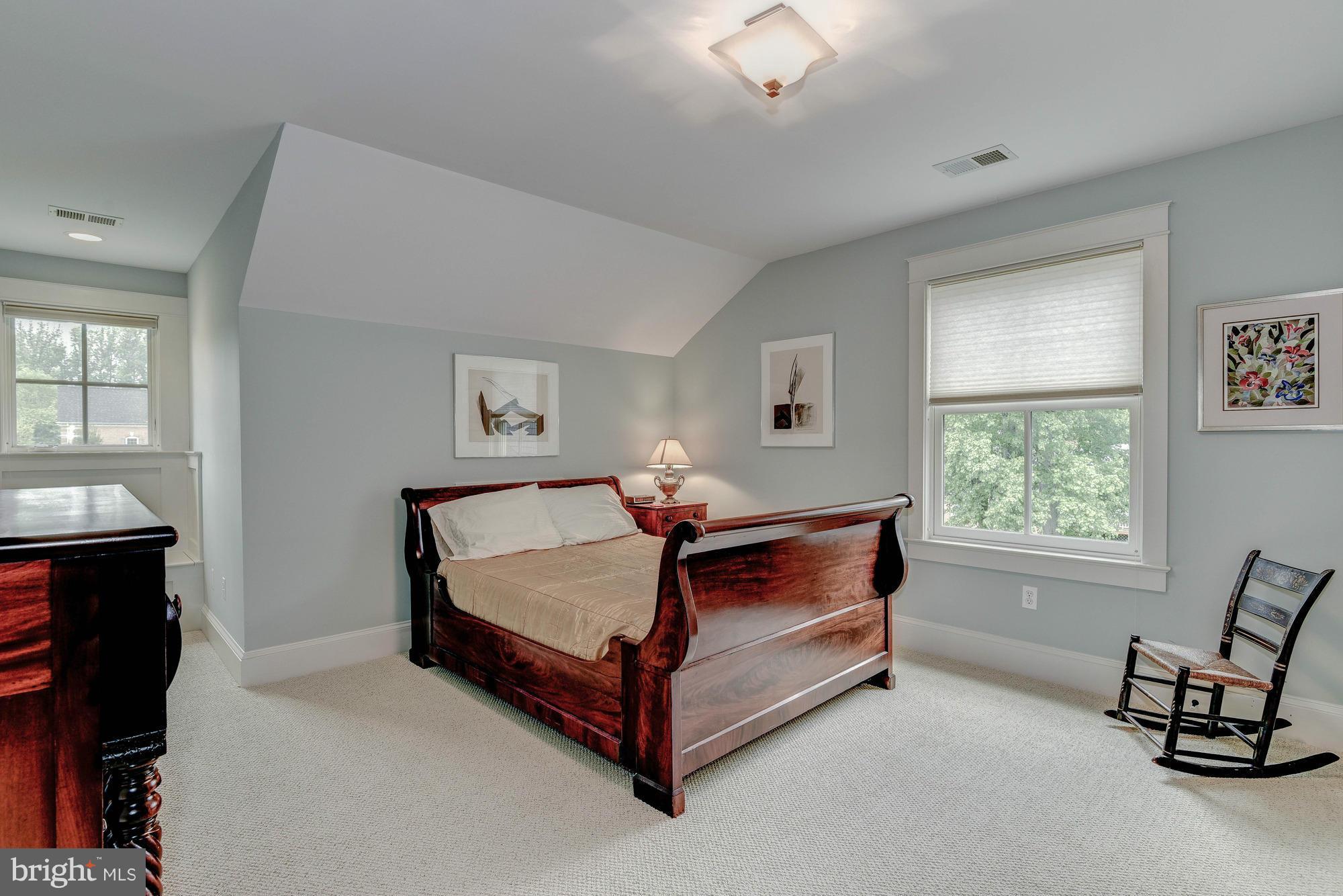 FALLS CHURCH - Residential