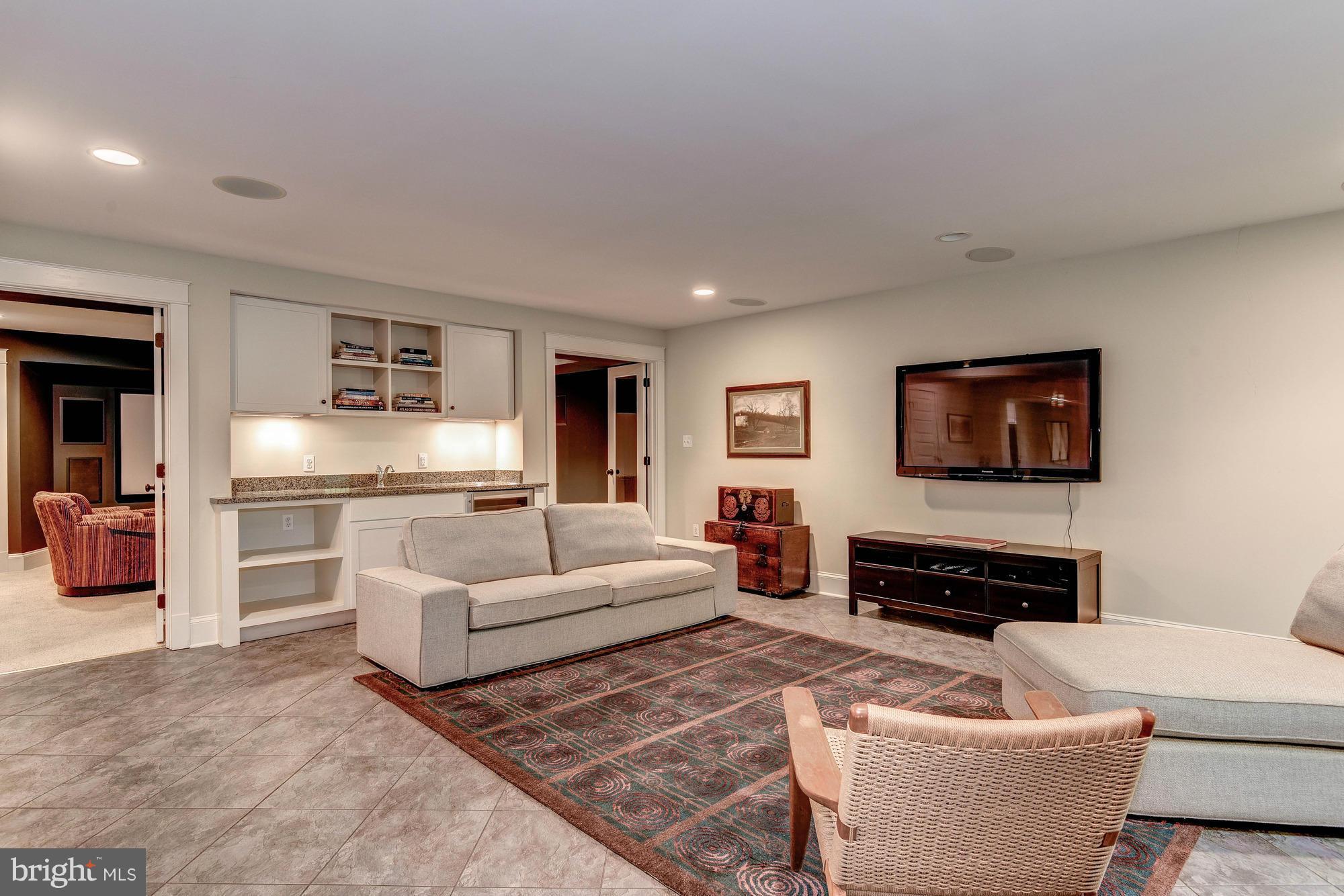 FALLS CHURCH - Residential