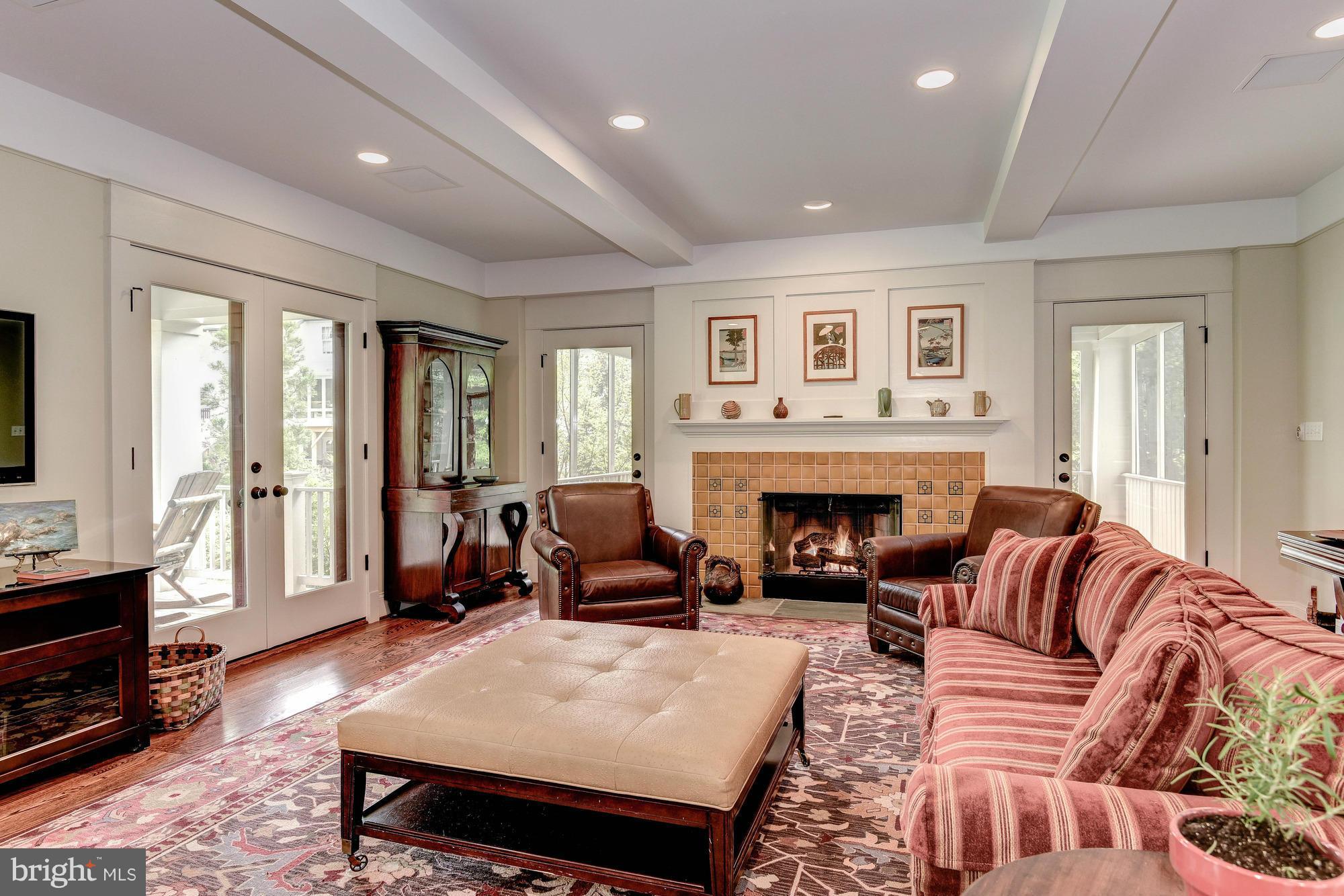 FALLS CHURCH - Residential