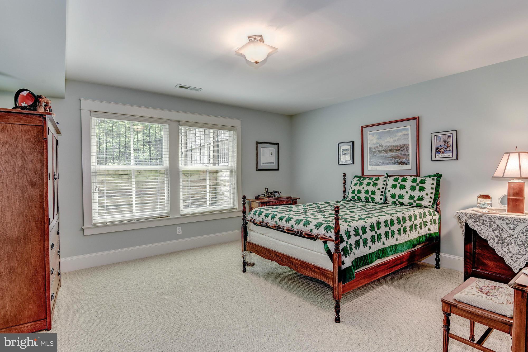 FALLS CHURCH - Residential