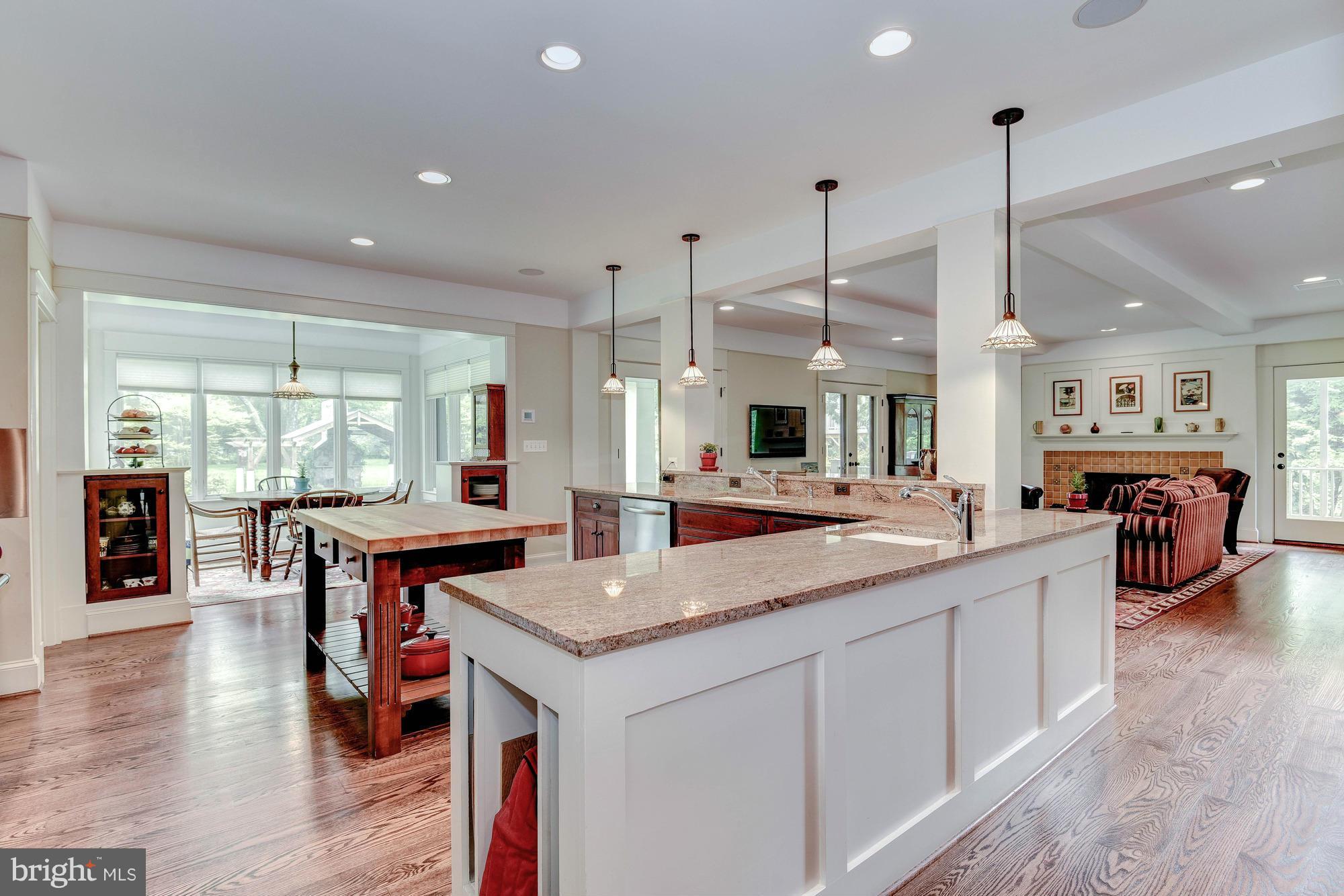 FALLS CHURCH - Residential