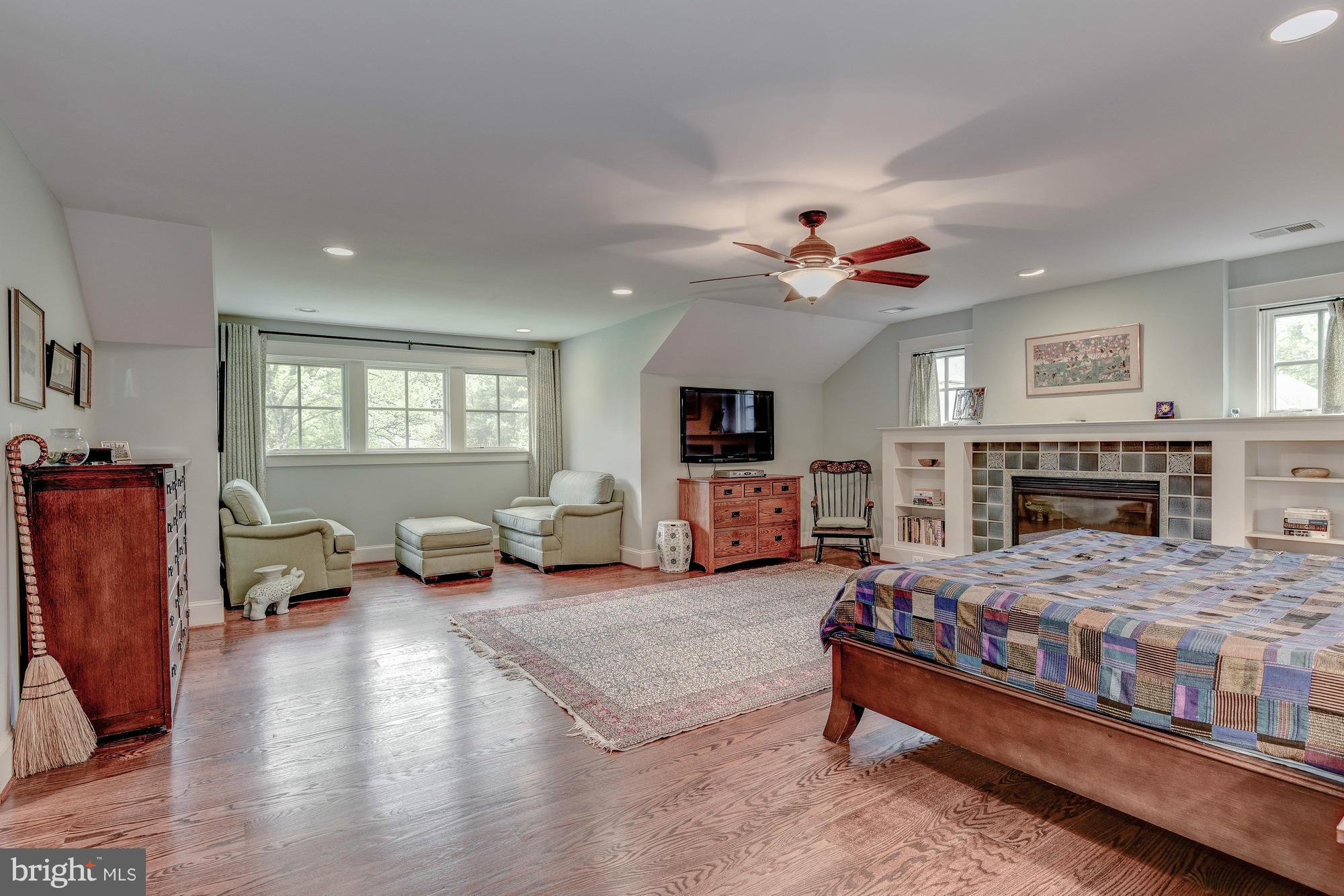 FALLS CHURCH - Residential