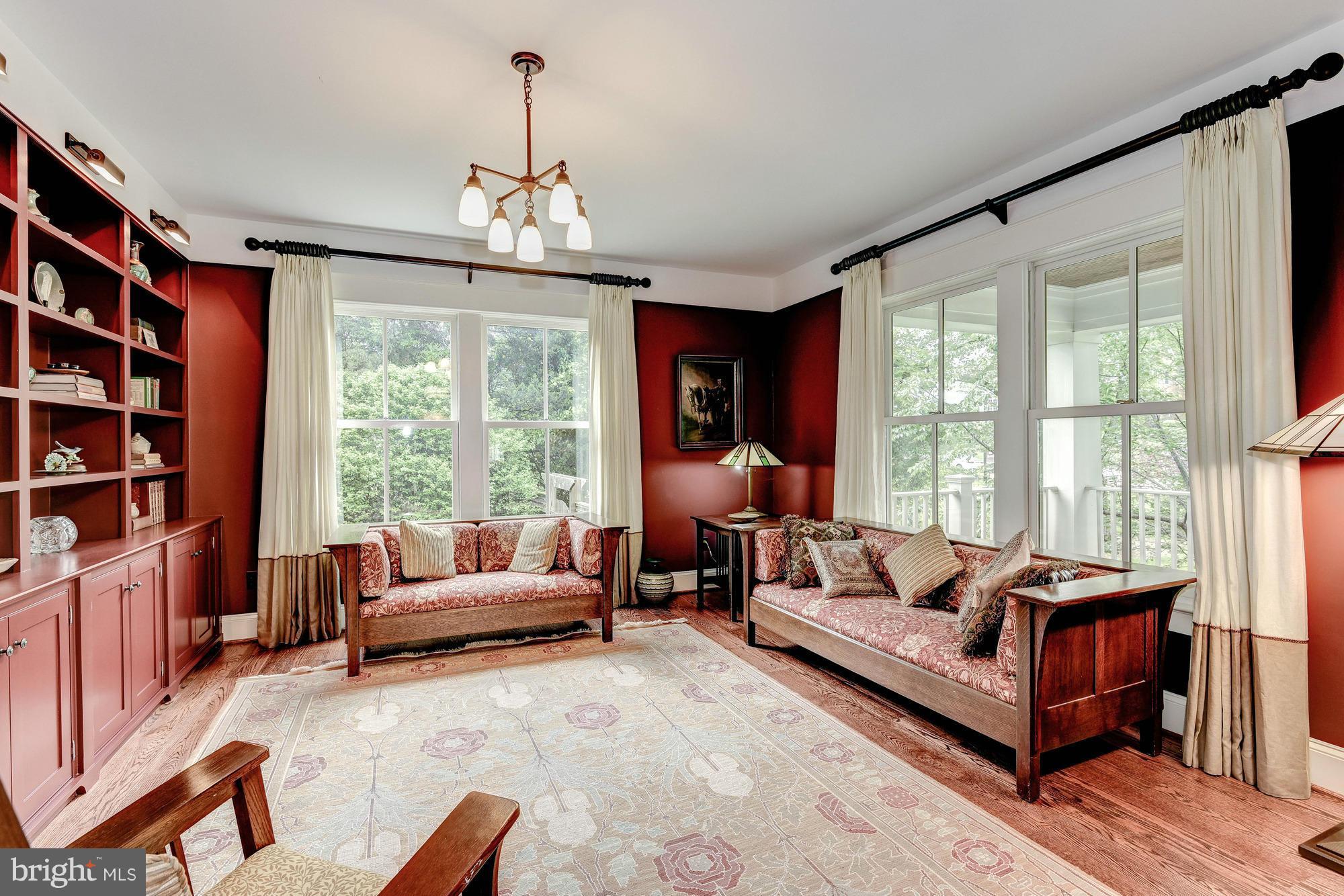 FALLS CHURCH - Residential