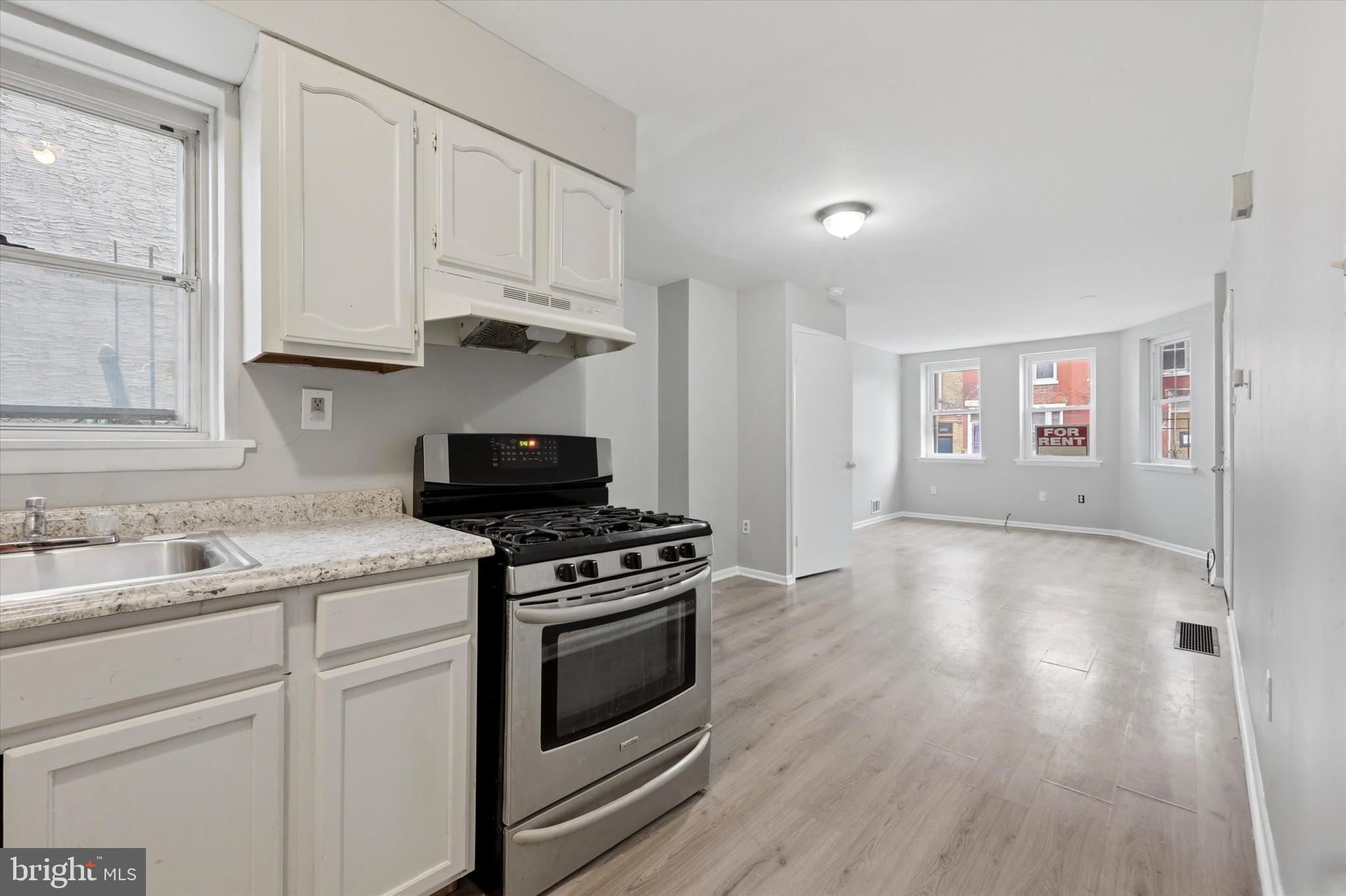 STRAWBERRY MANSION - Residential Income