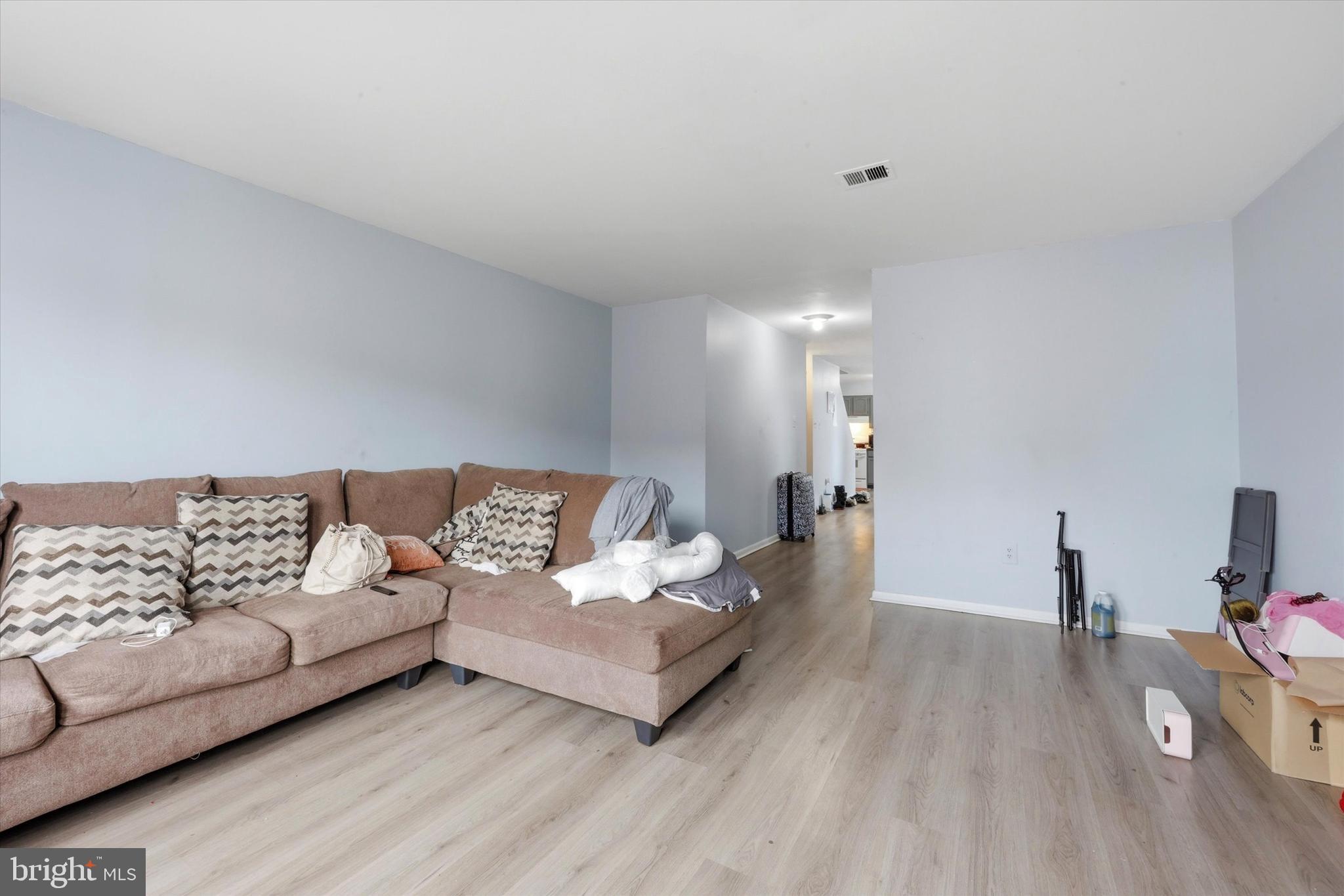 STRAWBERRY MANSION - Residential Income