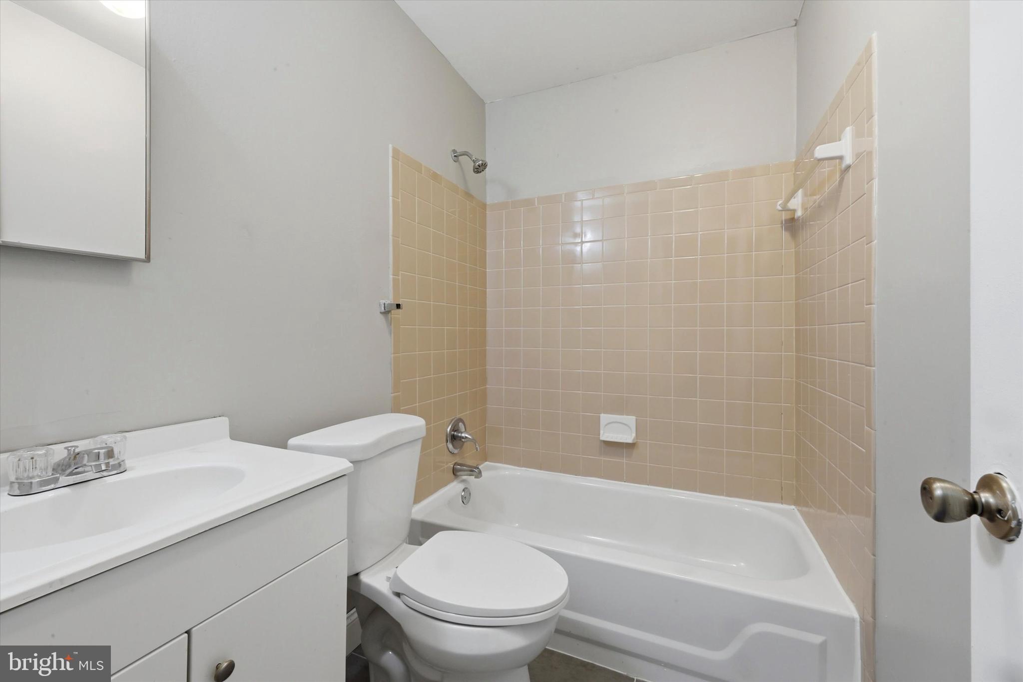 STRAWBERRY MANSION - Residential Income