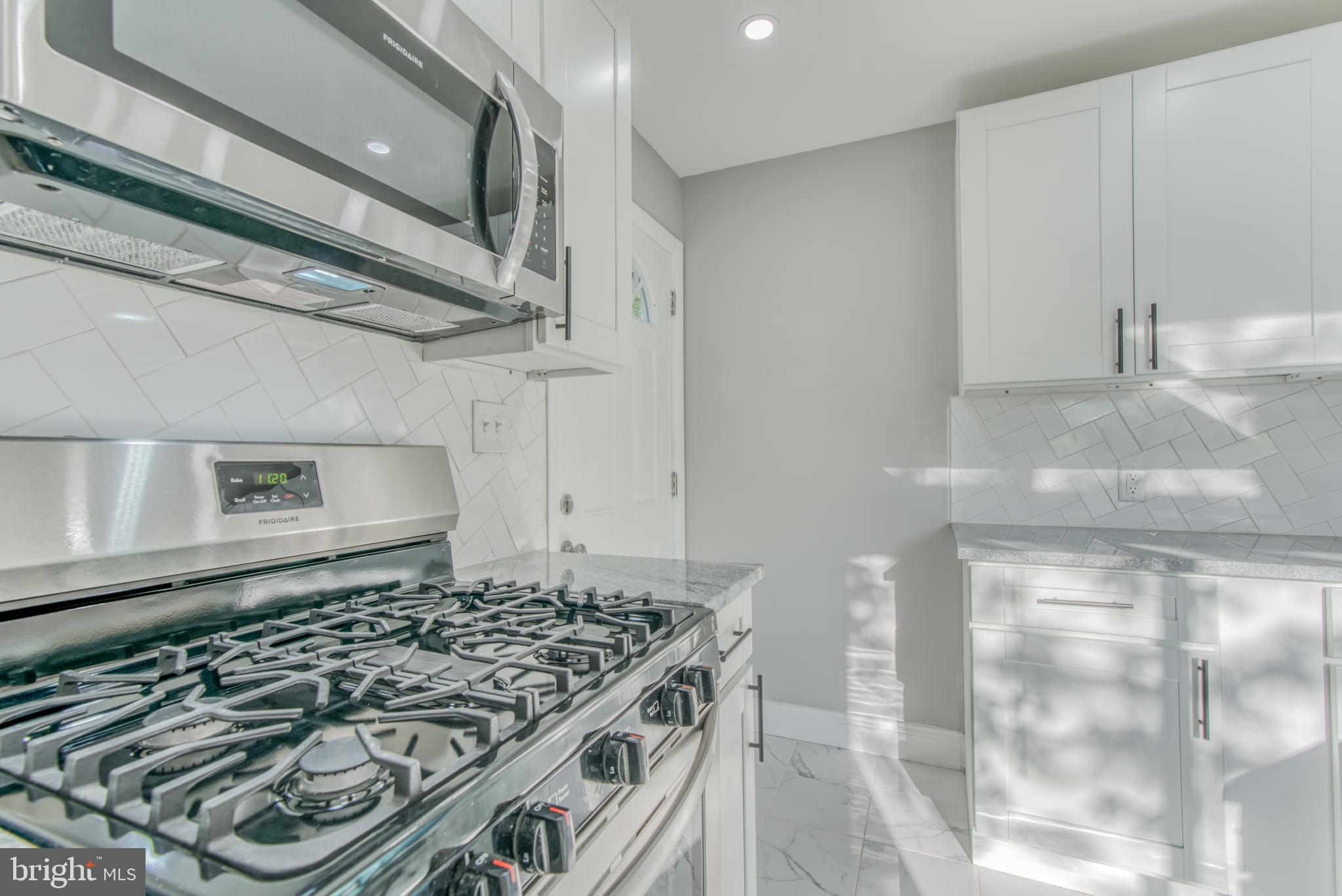 LAURAVILLE HISTORIC DISTRICT - Residential